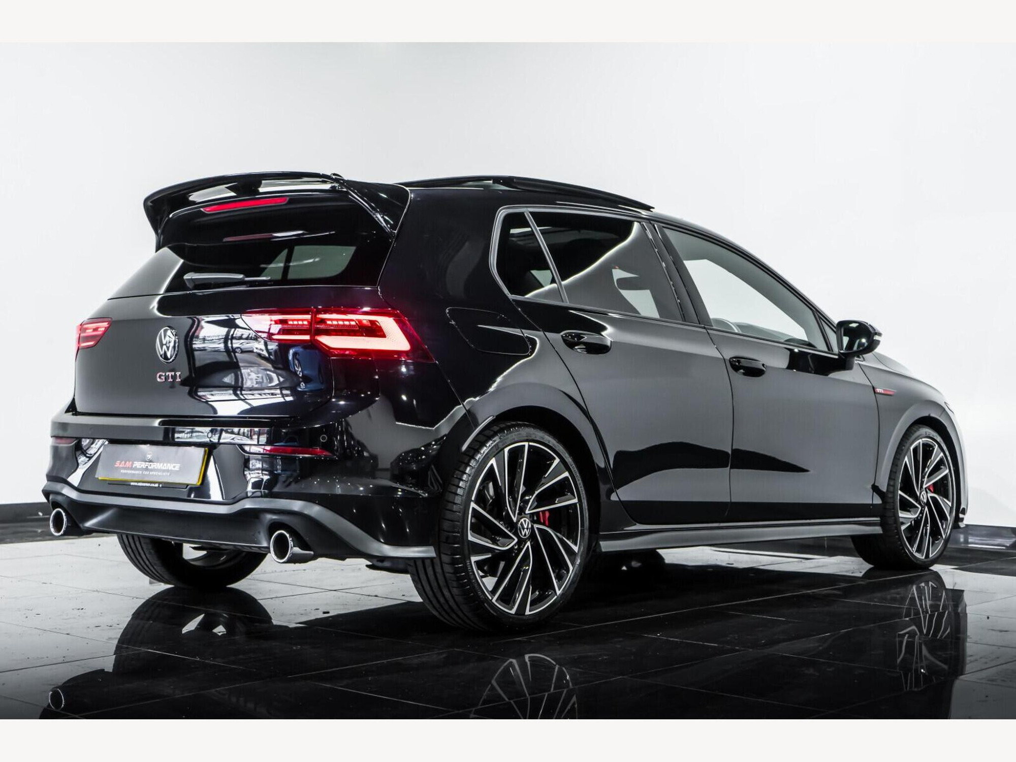 2021 Volkswagen Golf image 6