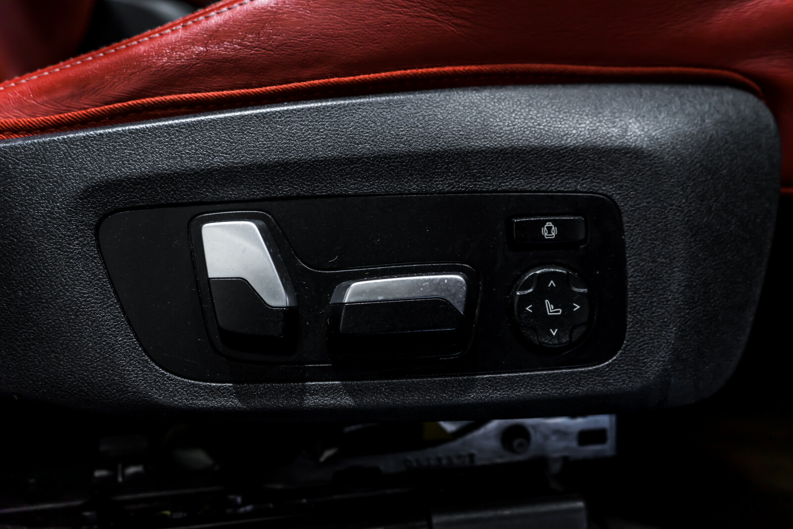 2021 BMW X4 M image 24