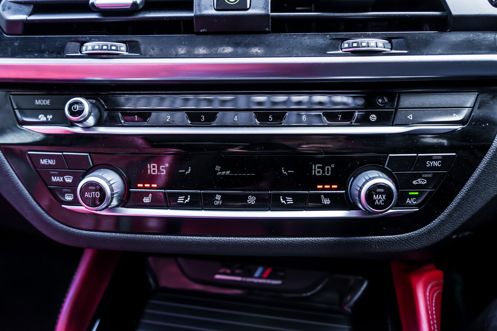 2021 BMW X4 M image 23