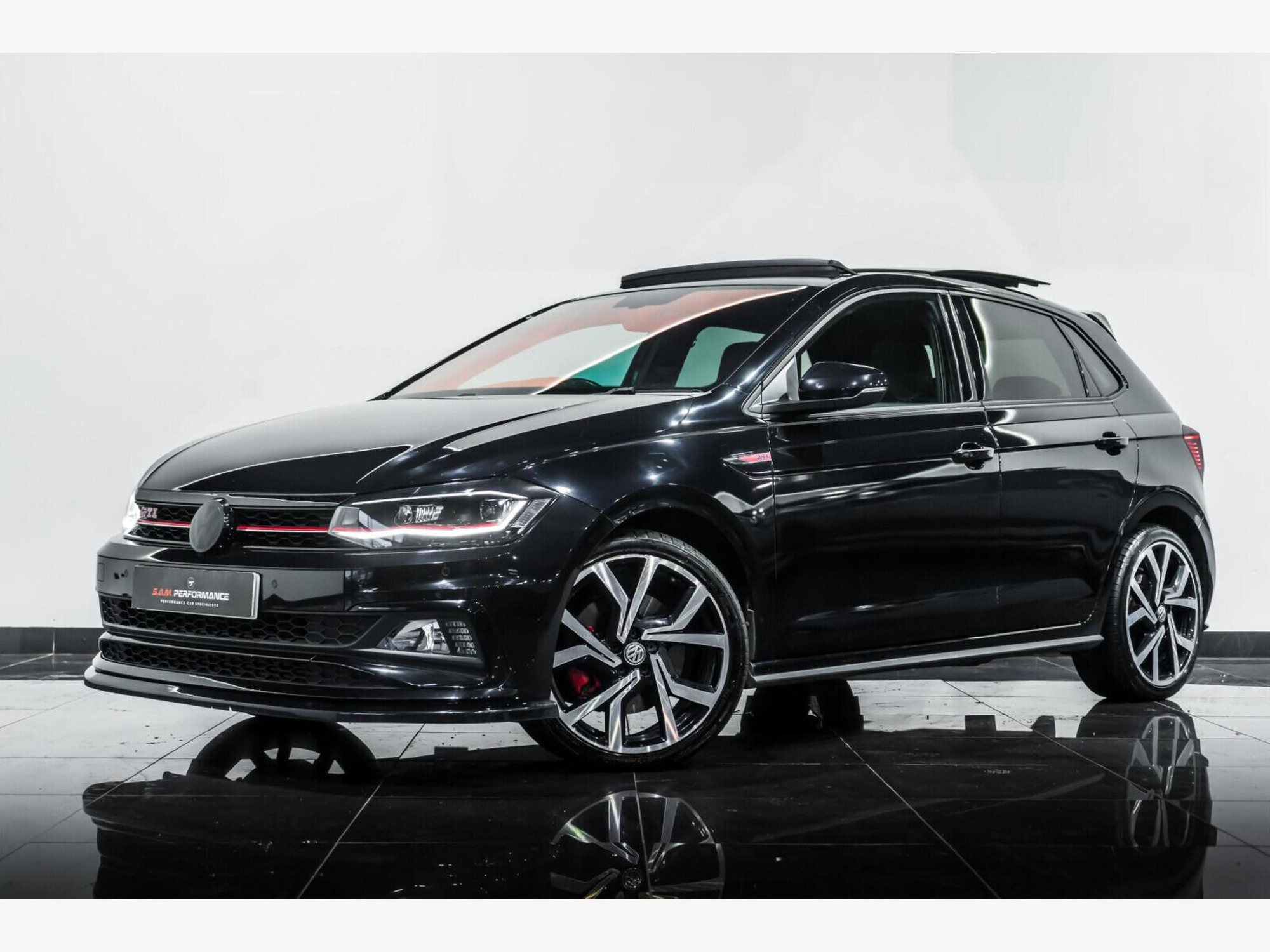 2019 Volkswagen Polo image 2