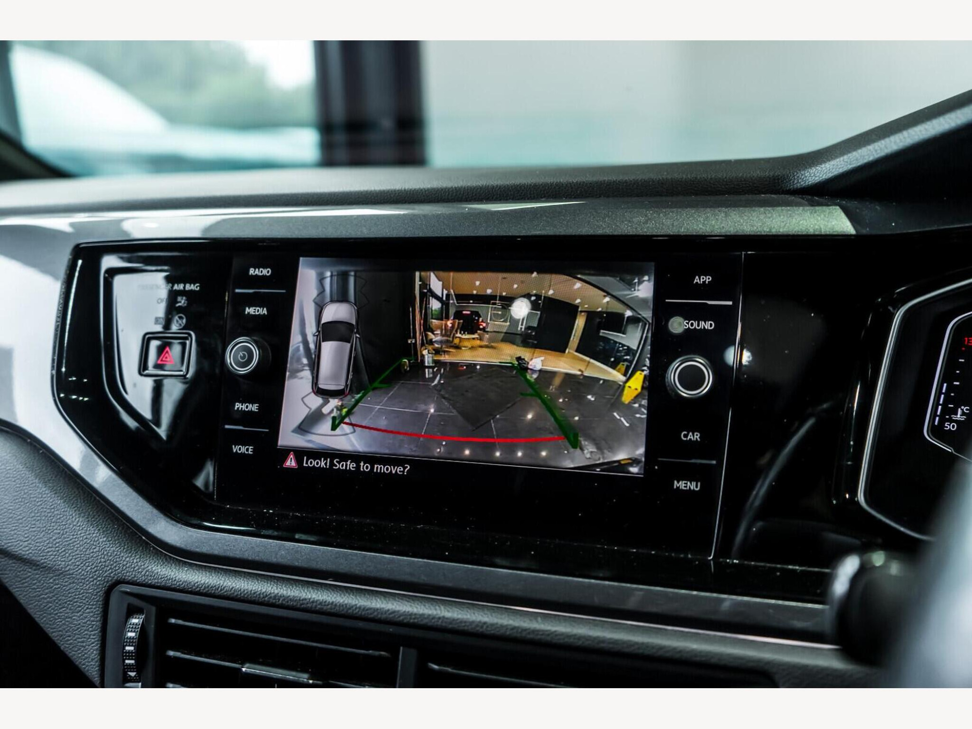 2019 Volkswagen Polo image 16