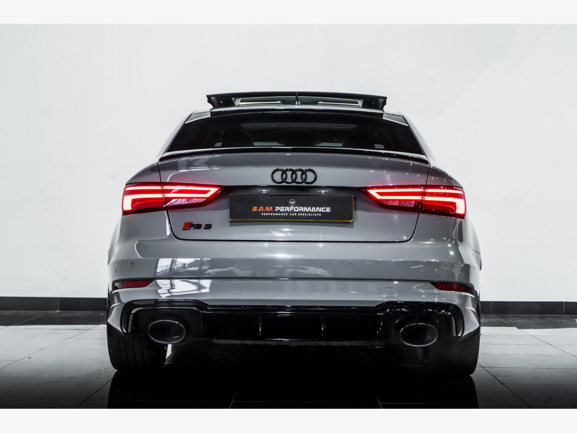 2019 Audi RS3 image 7