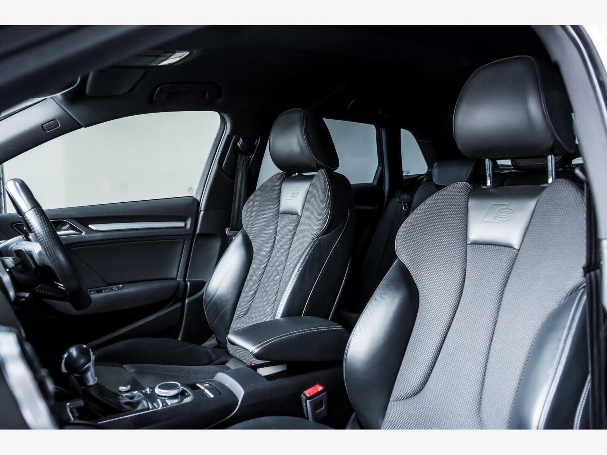 2018 Audi A3 image 11