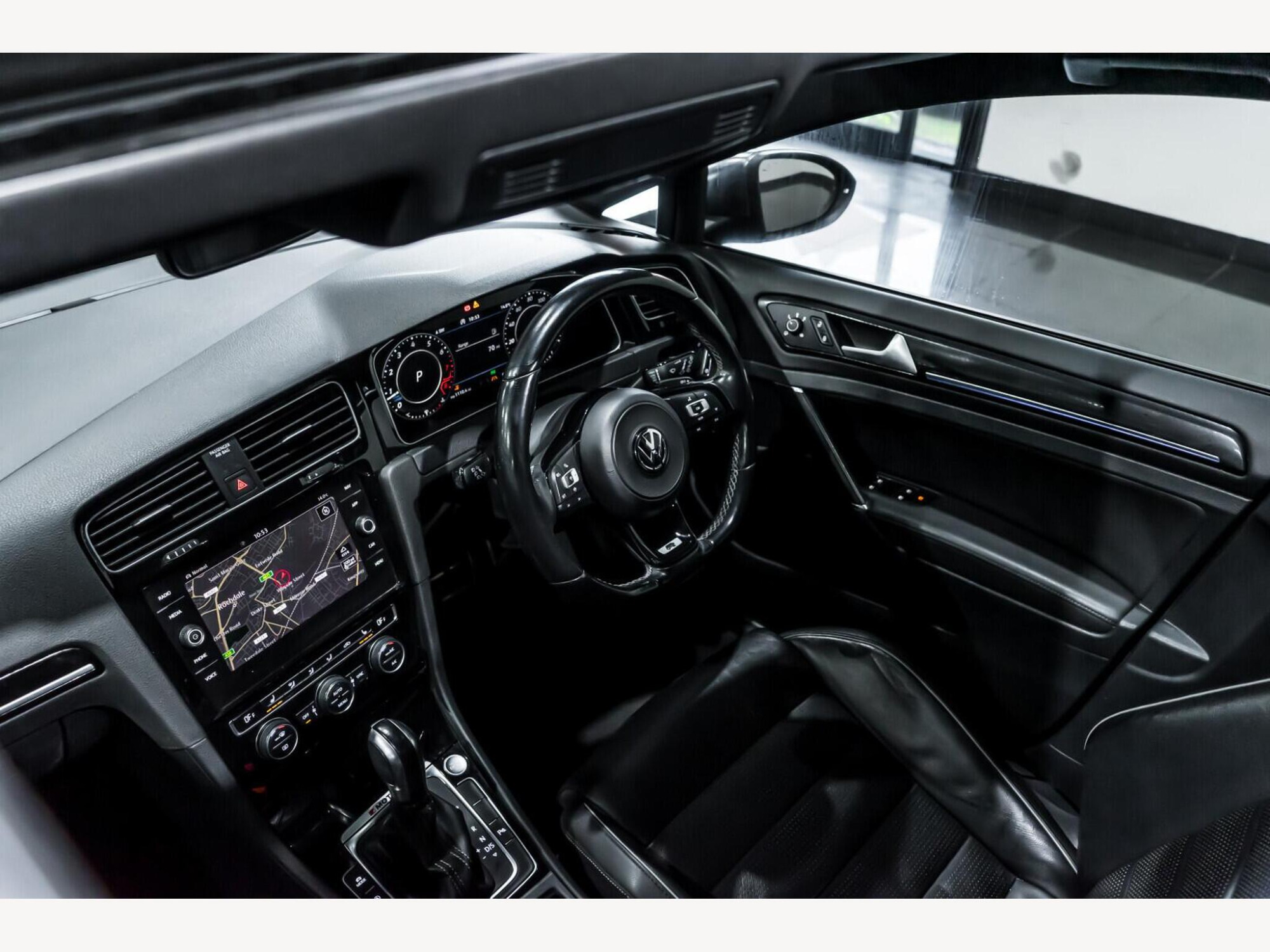 2020 Volkswagen Golf image 13