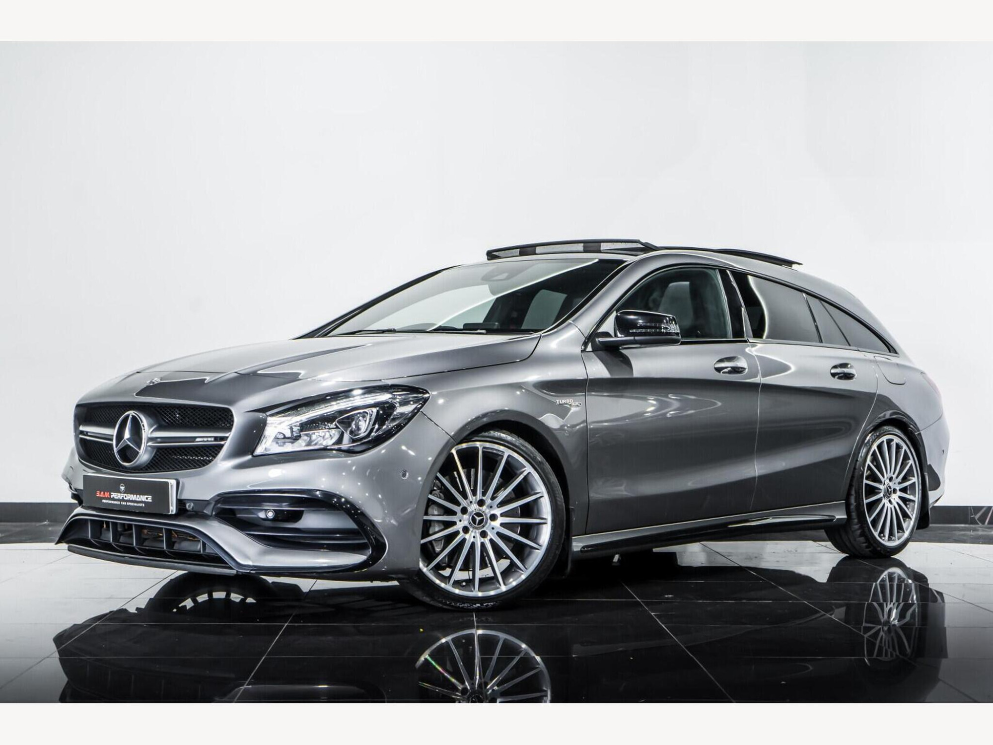 2017 Mercedes-Benz CLA image 2