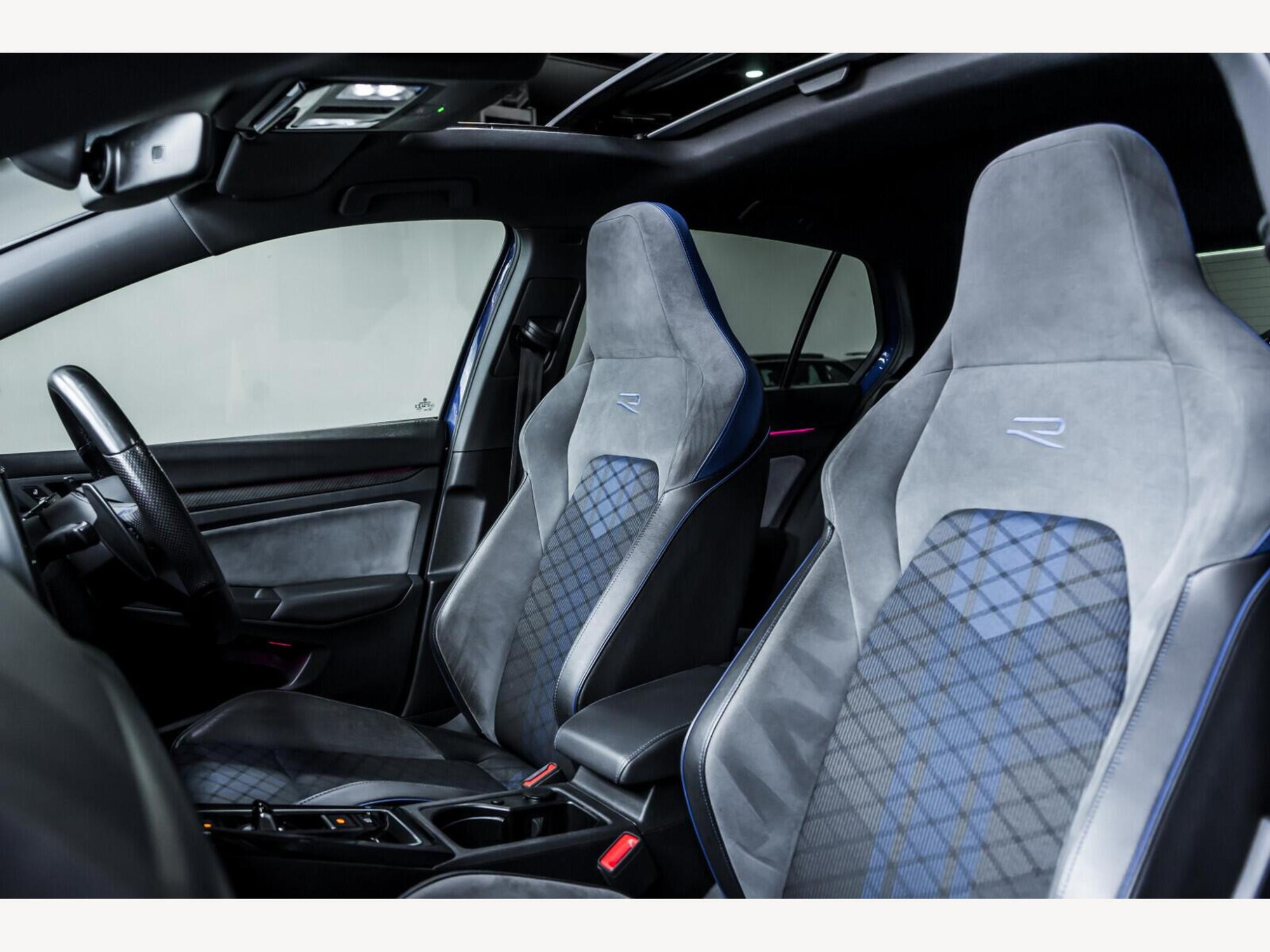 2022 Volkswagen Golf image 14