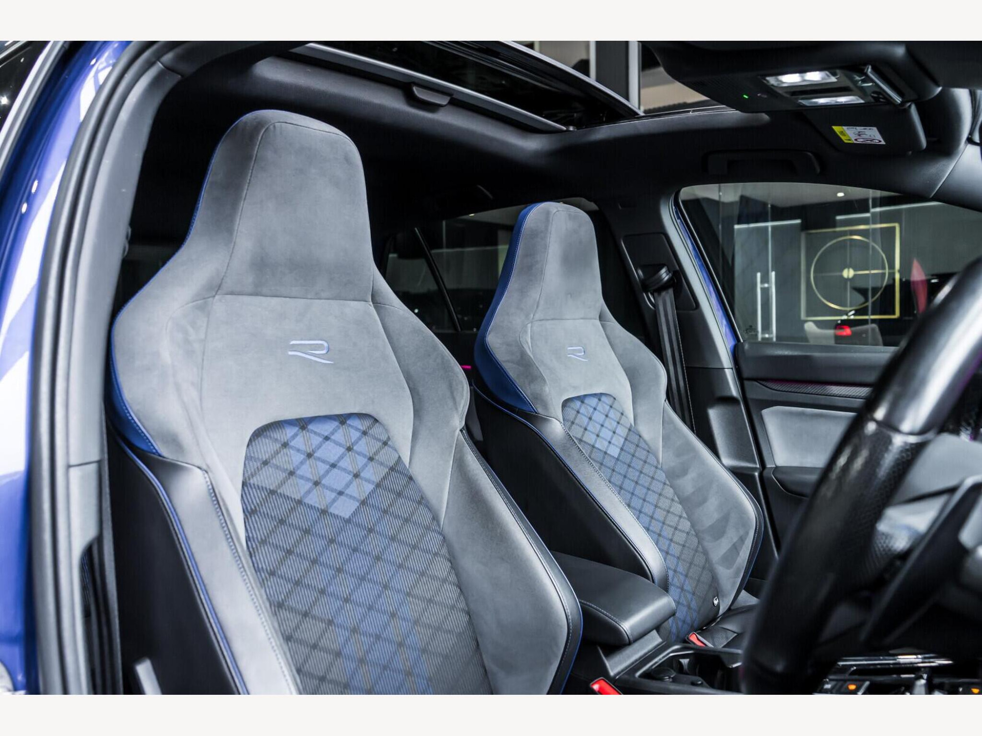 2022 Volkswagen Golf image 13