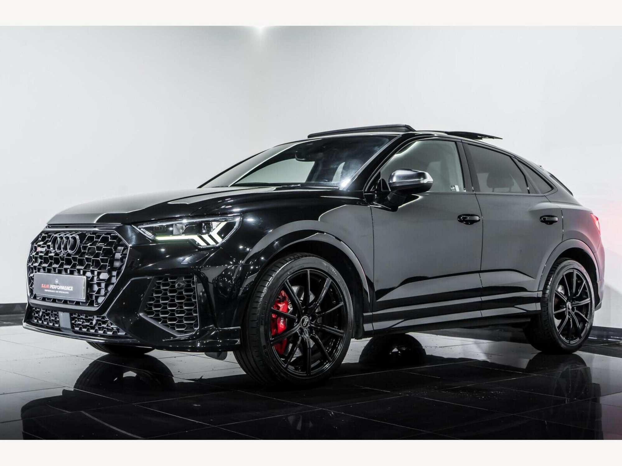 2020 Audi RS Q3 image 5