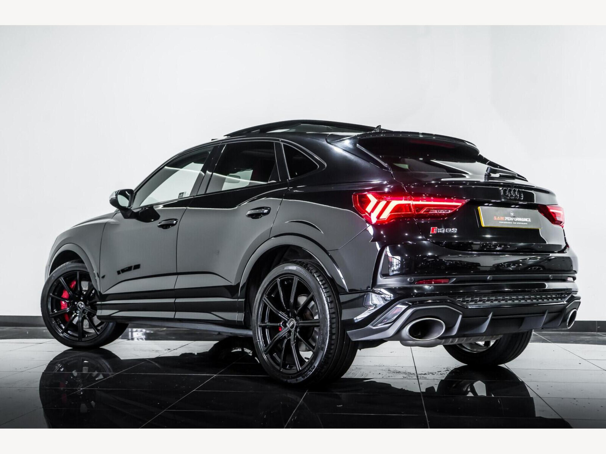 2020 Audi RS Q3 image 4
