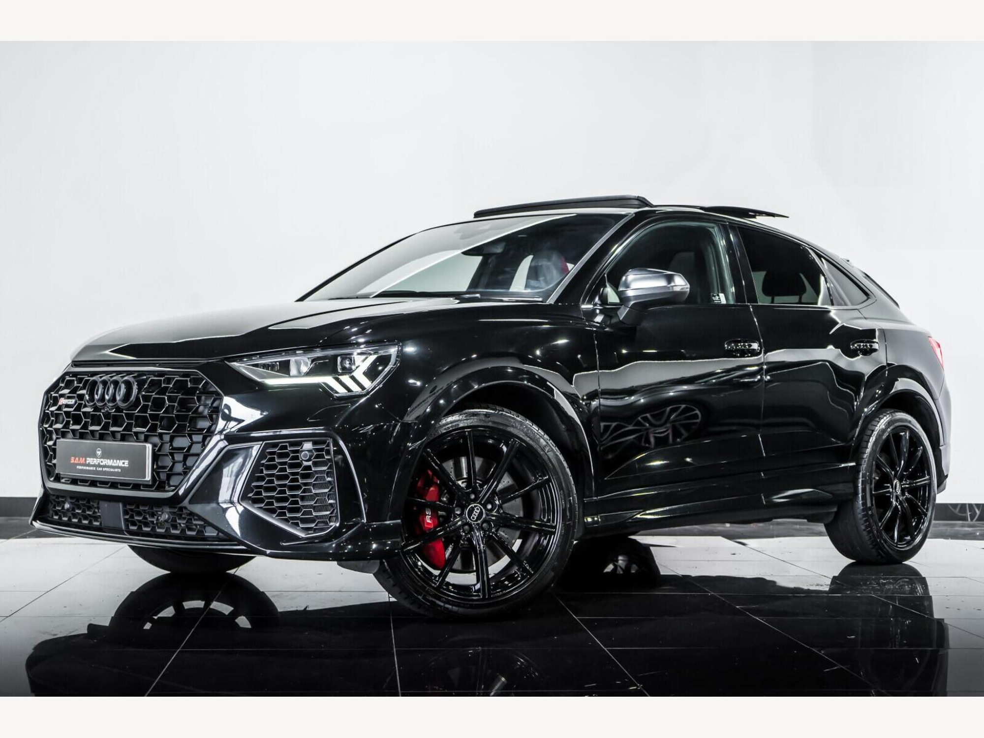 2020 Audi RS Q3 image 2