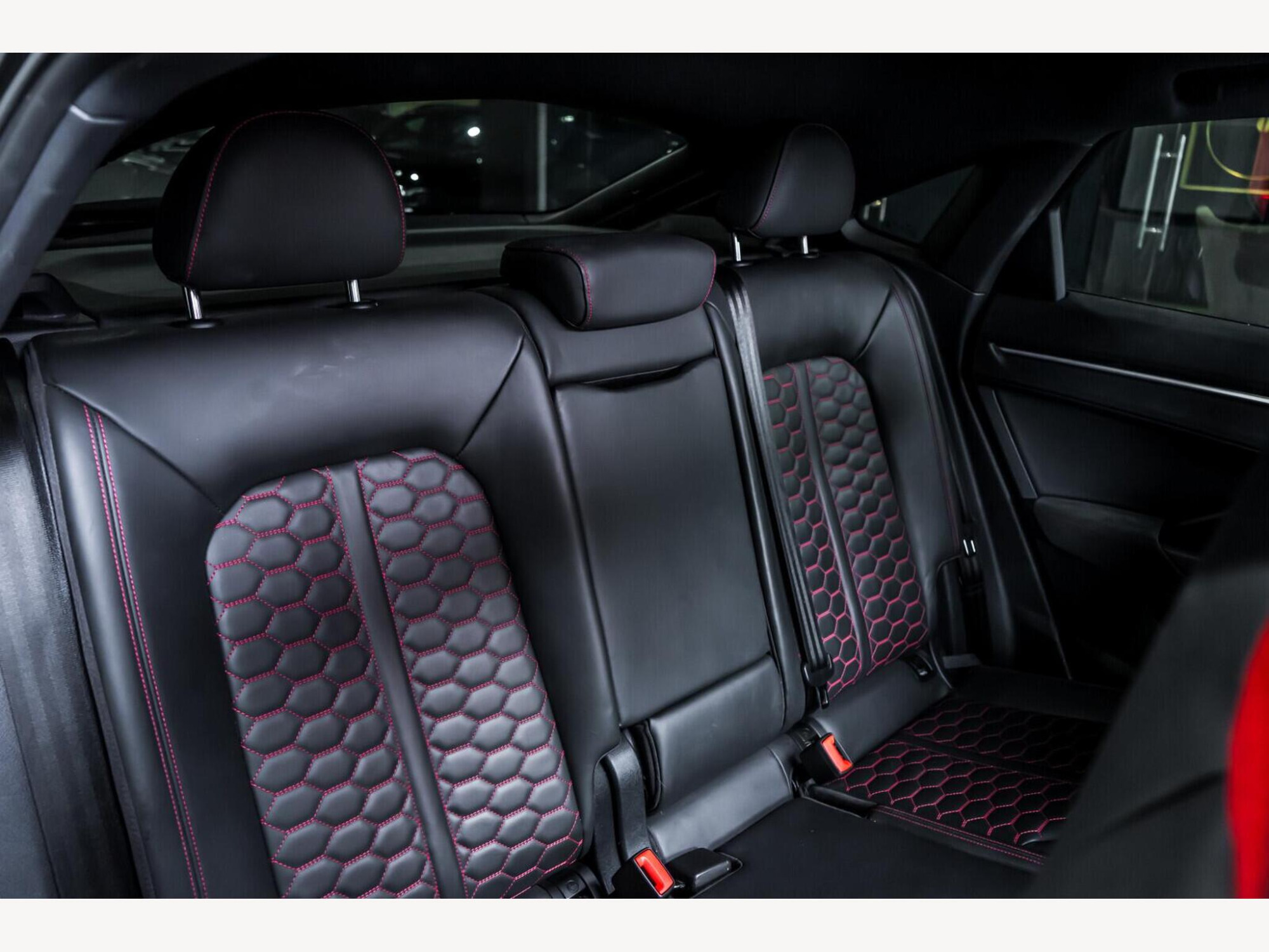 2020 Audi RS Q3 image 14