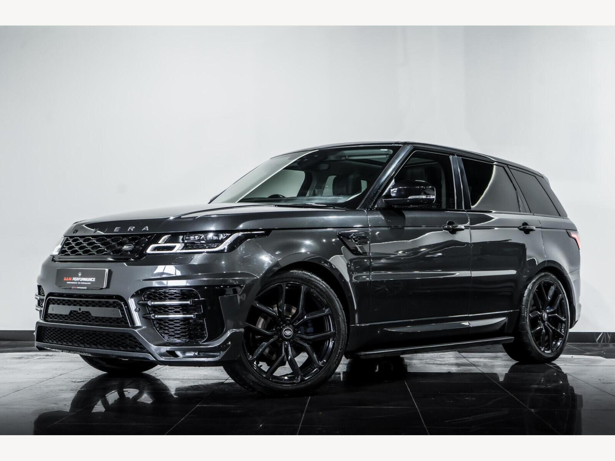 2018 Land Rover Range Rover Sport image 2