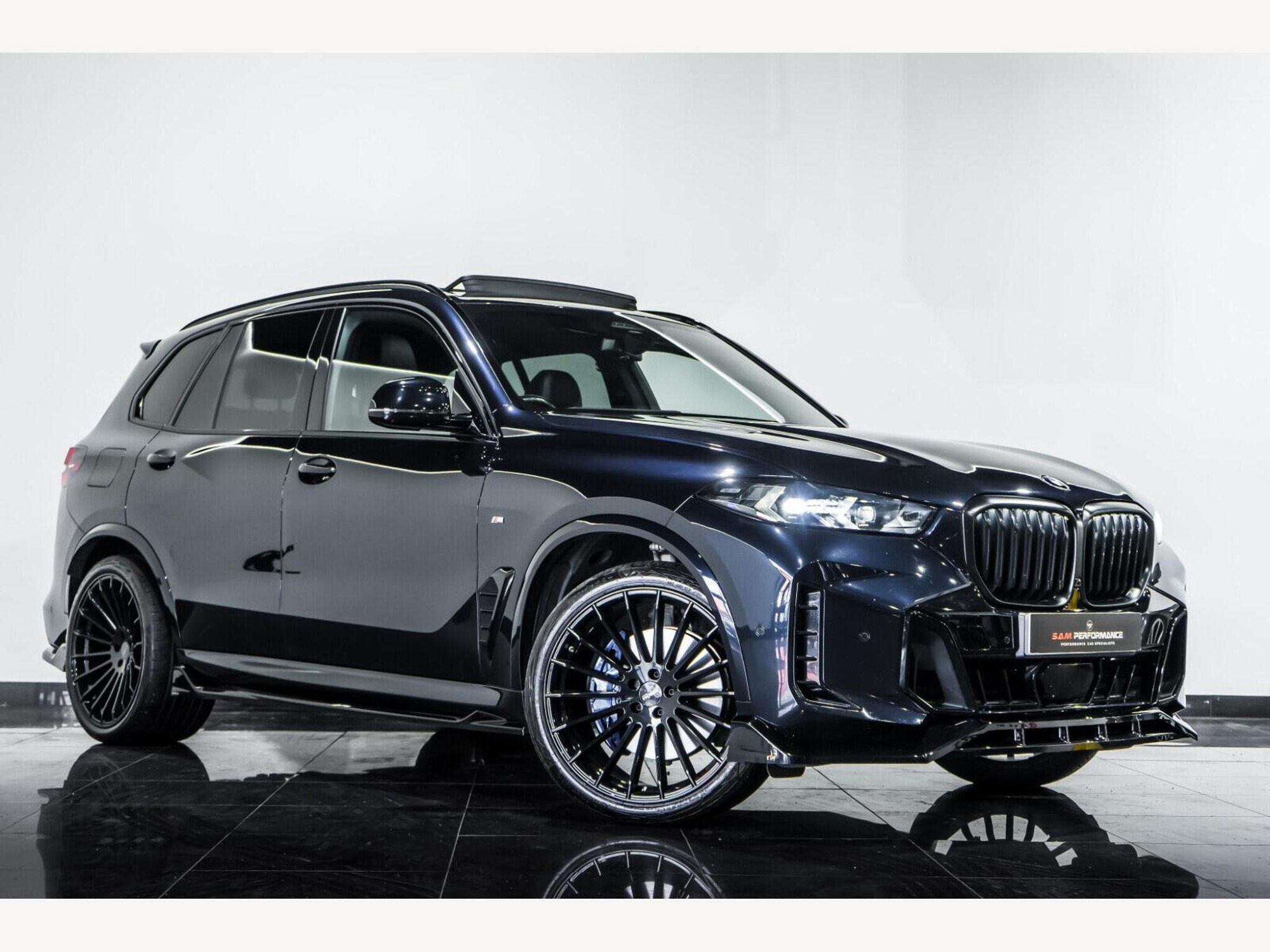 2023 BMW X5 image 1
