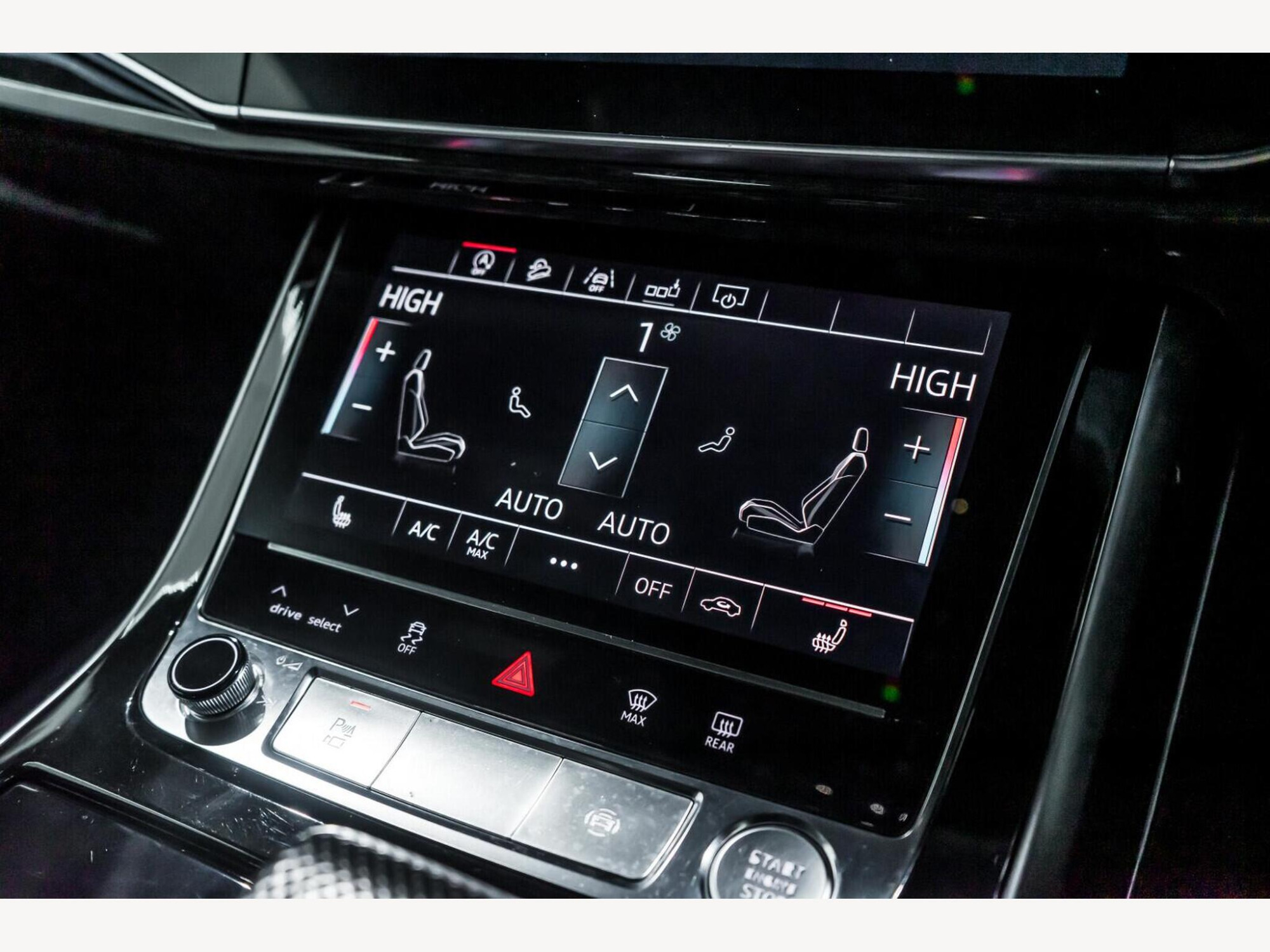 2019 Audi Q8 image 19