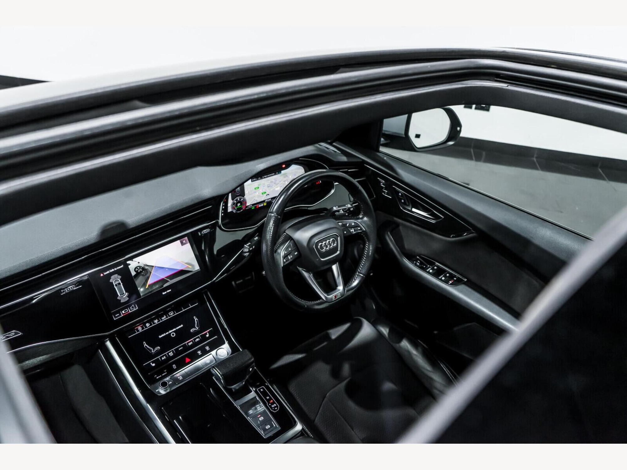 2019 Audi Q8 image 11