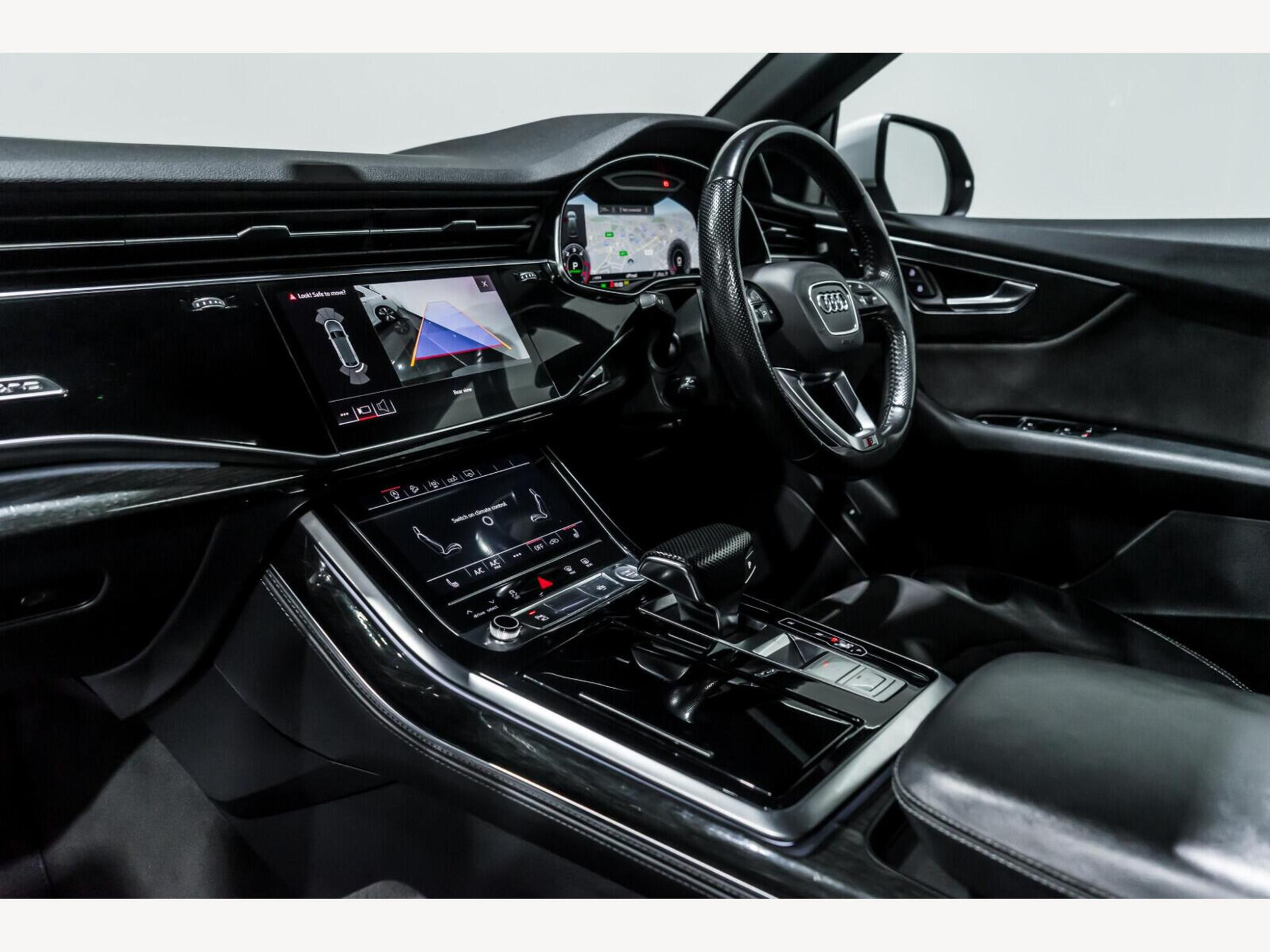 2019 Audi Q8 image 15