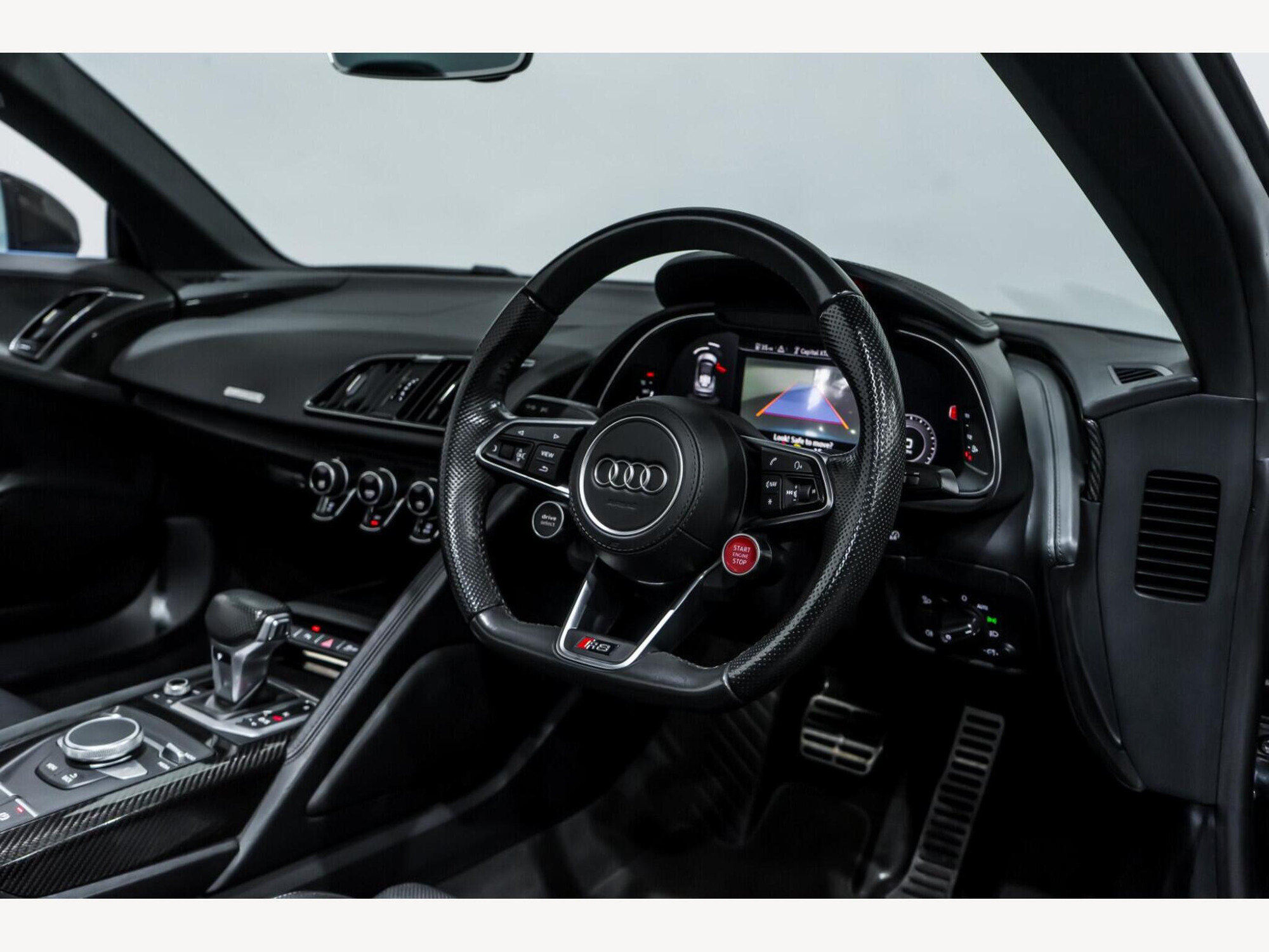2017 Audi R8 image 11