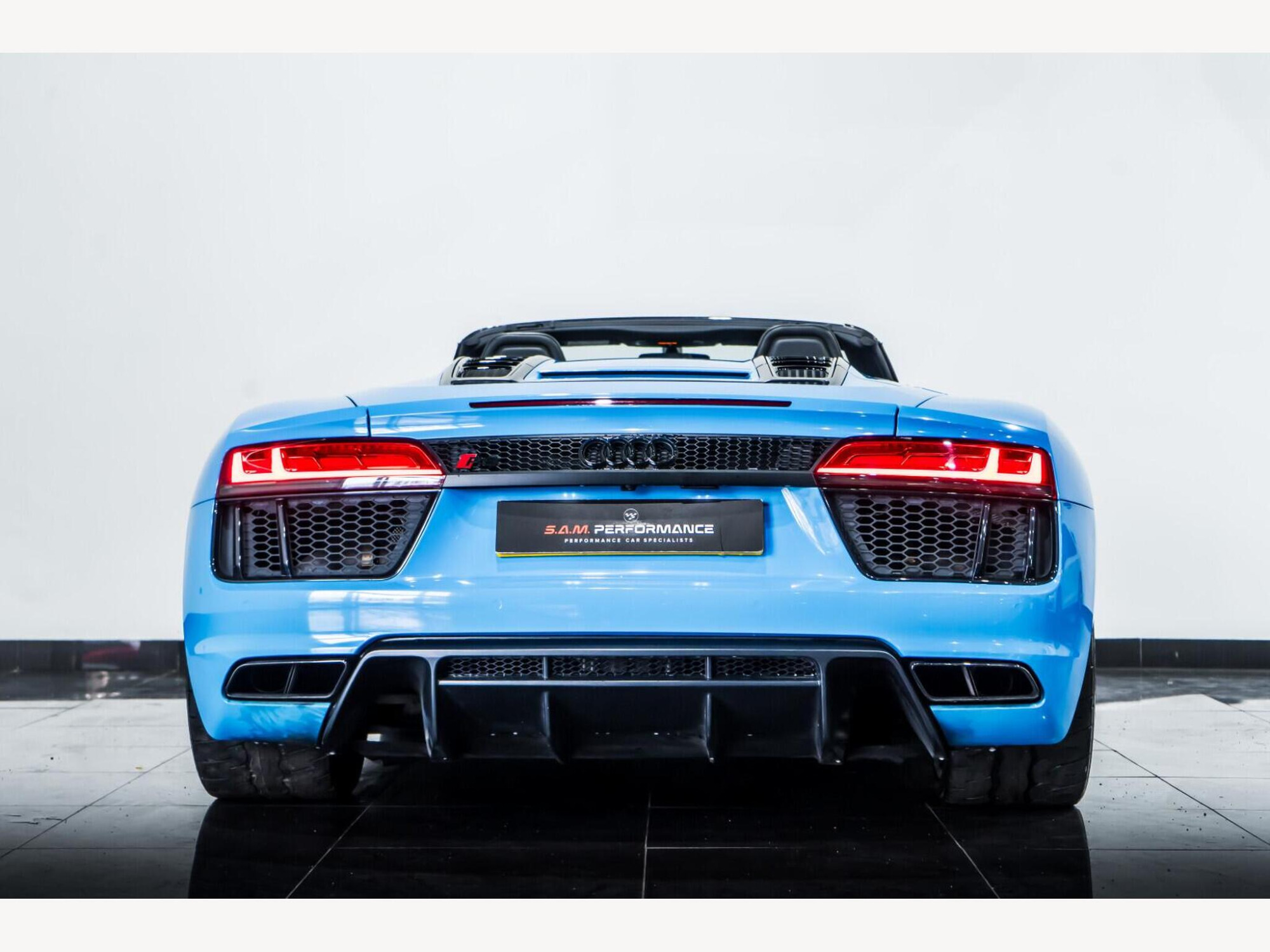2017 Audi R8 image 8