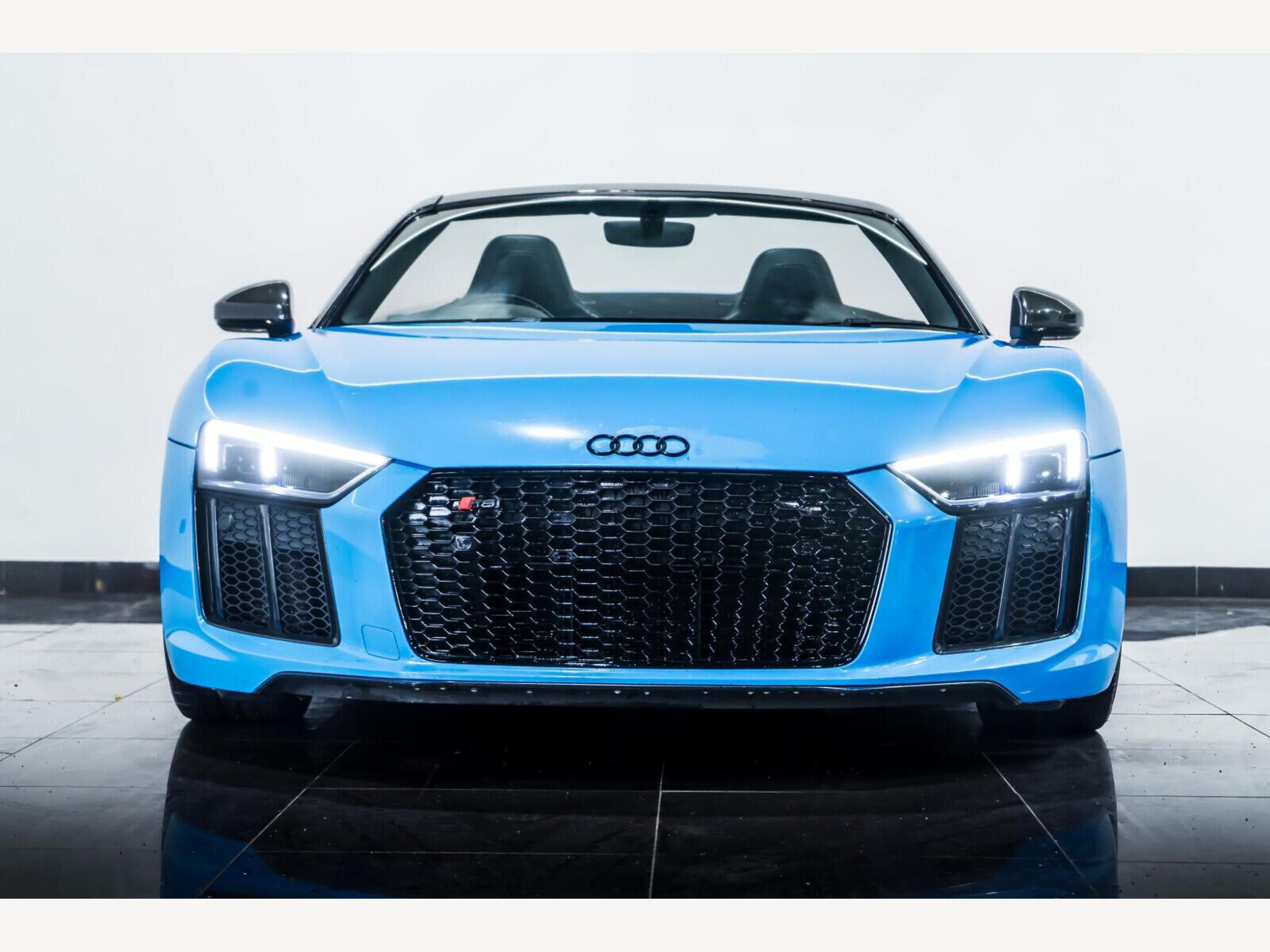 2017 Audi R8 image 7