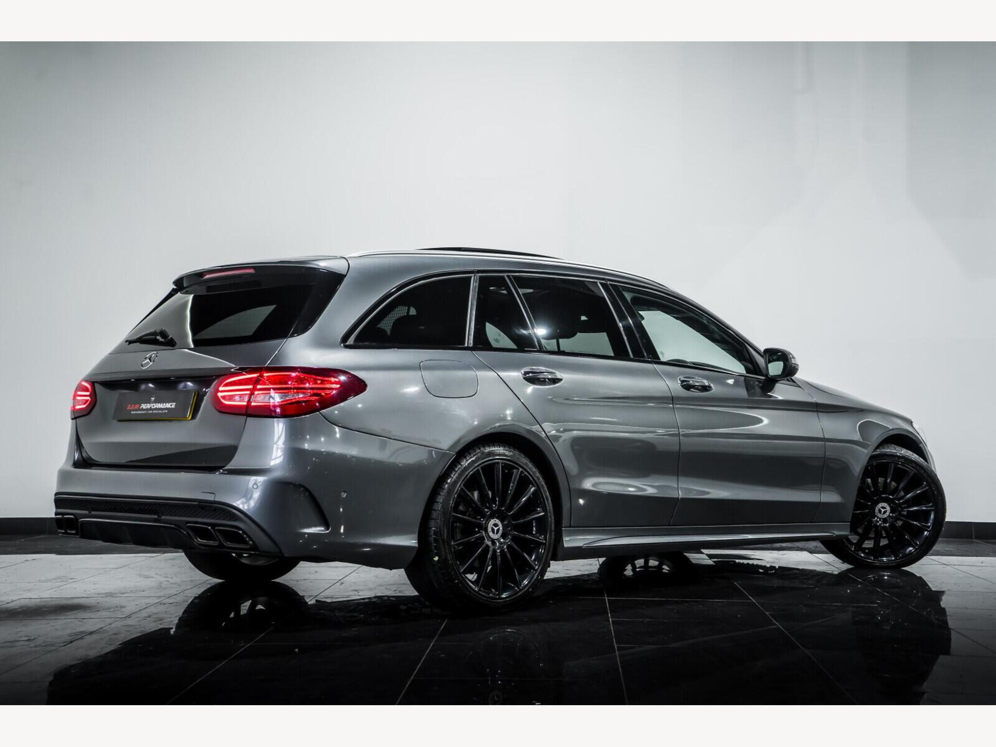 2017 Mercedes-Benz C Class image 3