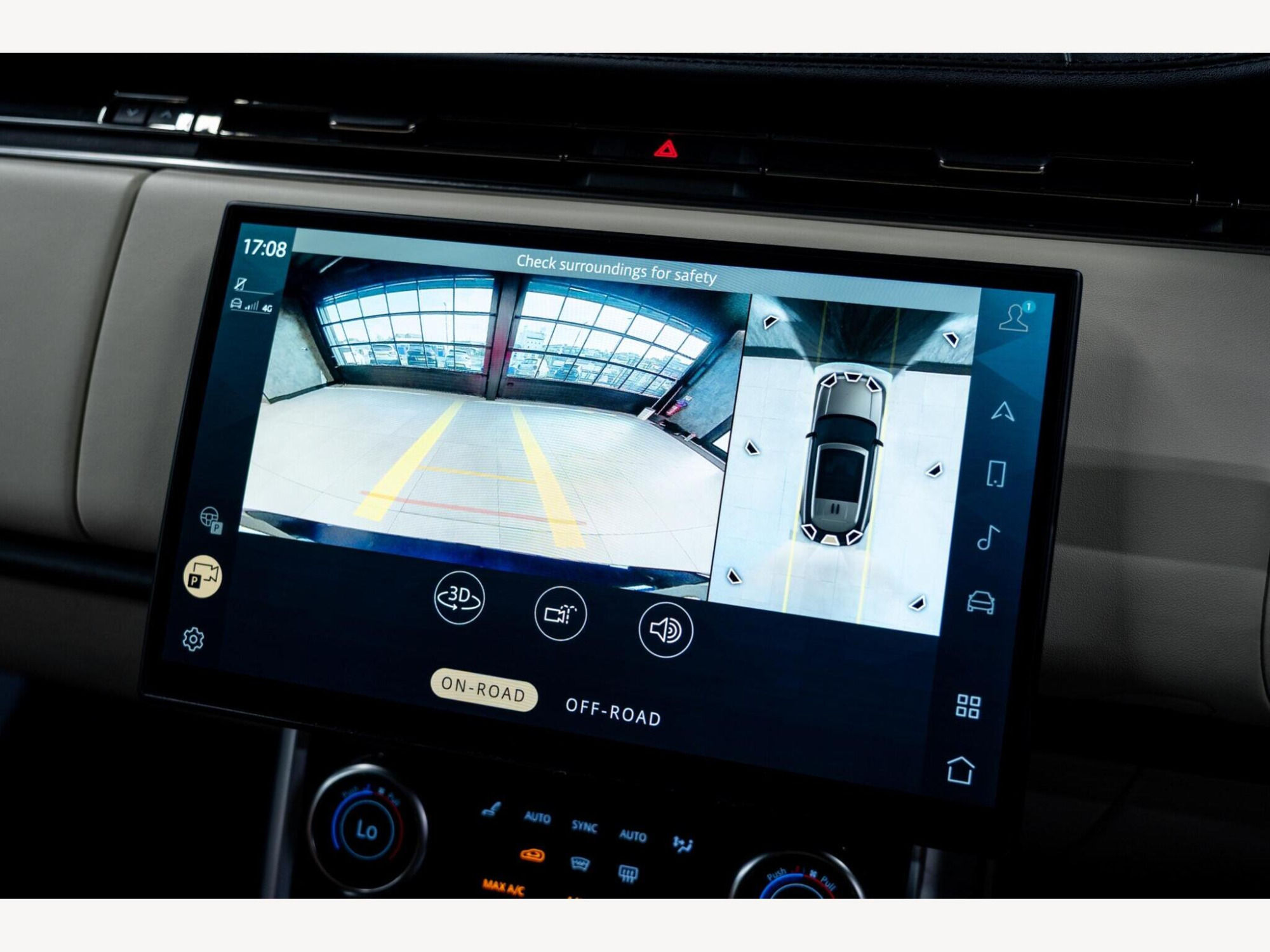 2023 Land Rover Range Rover image 25