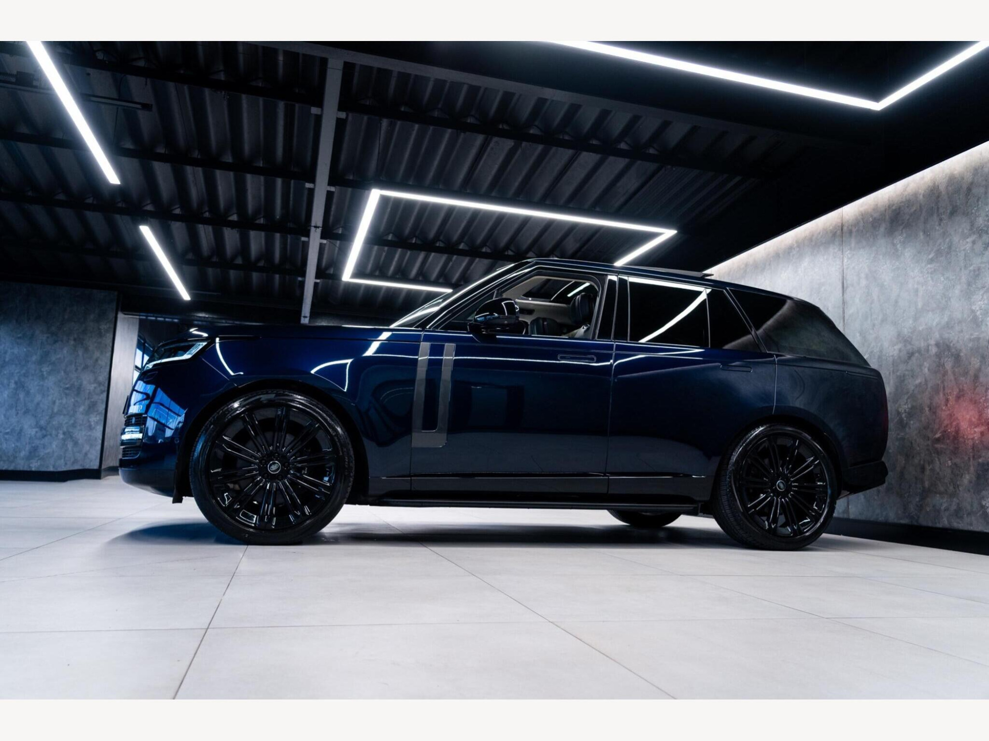 2023 Land Rover Range Rover image 9