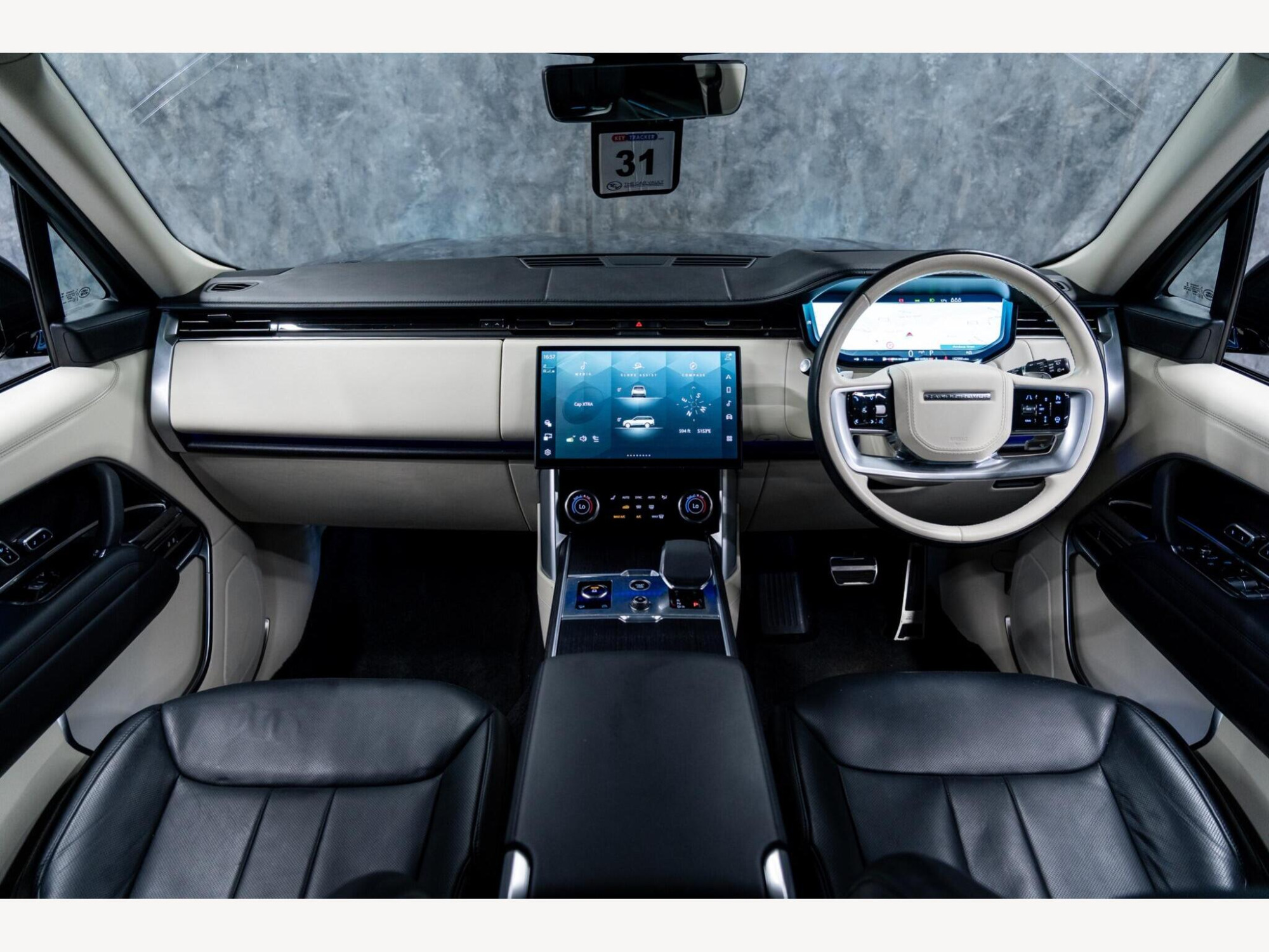 2023 Land Rover Range Rover image 2
