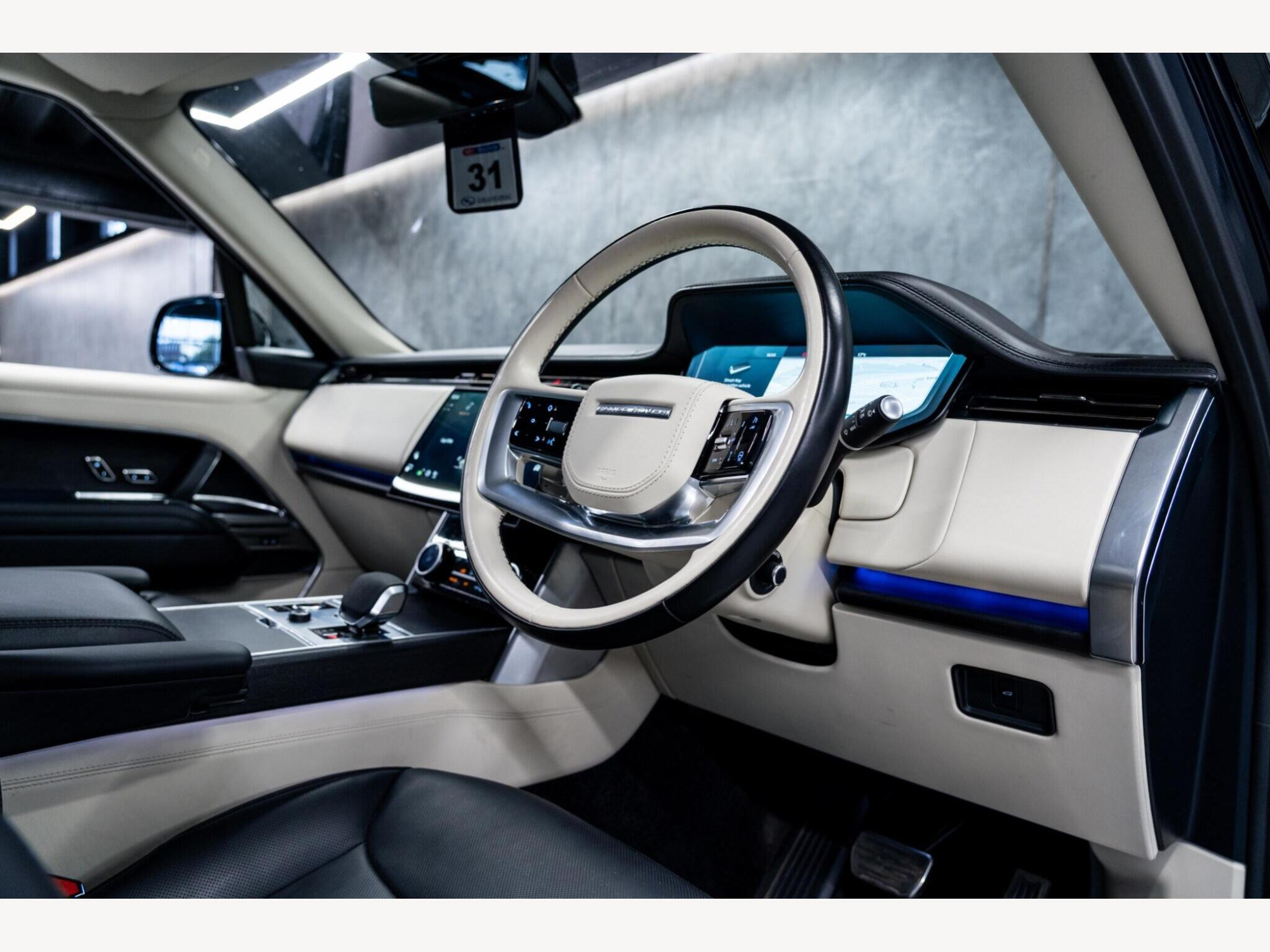 2023 Land Rover Range Rover image 23