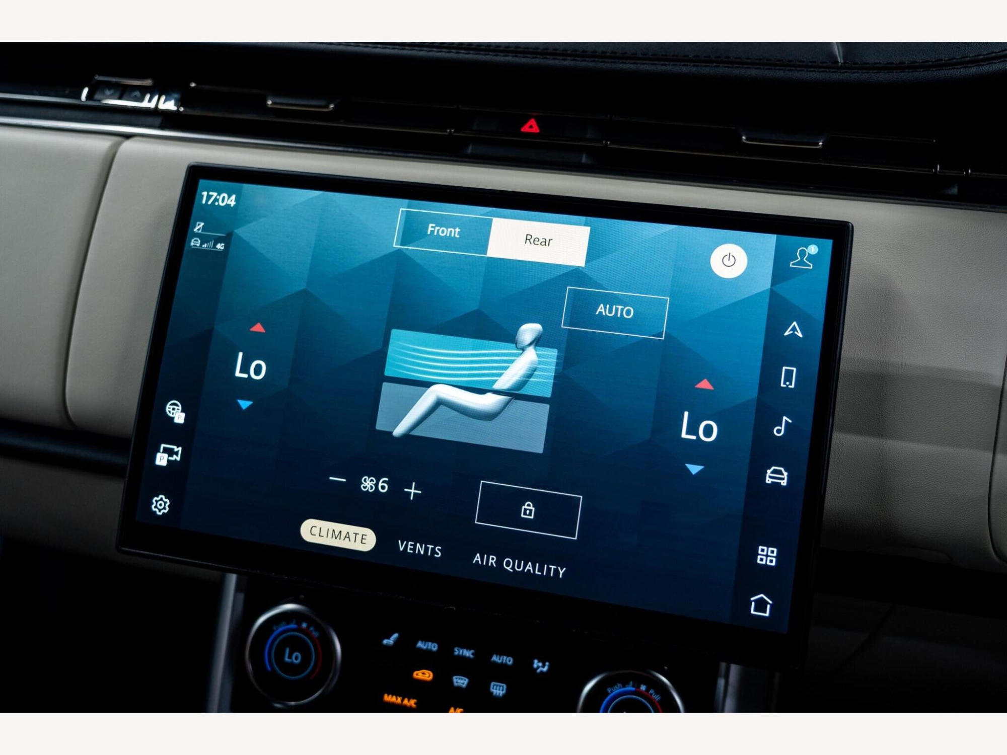 2023 Land Rover Range Rover image 39