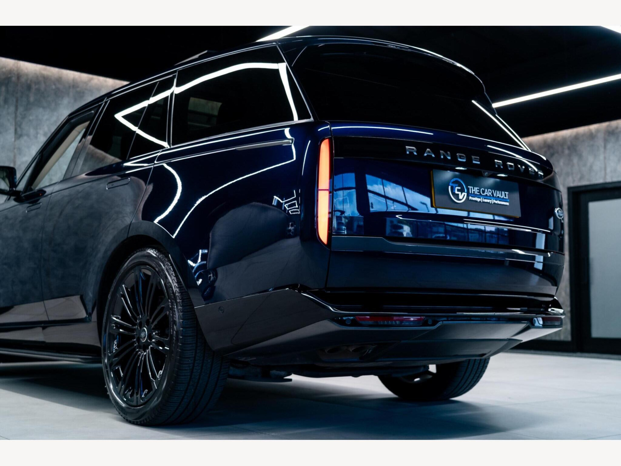 2023 Land Rover Range Rover image 14