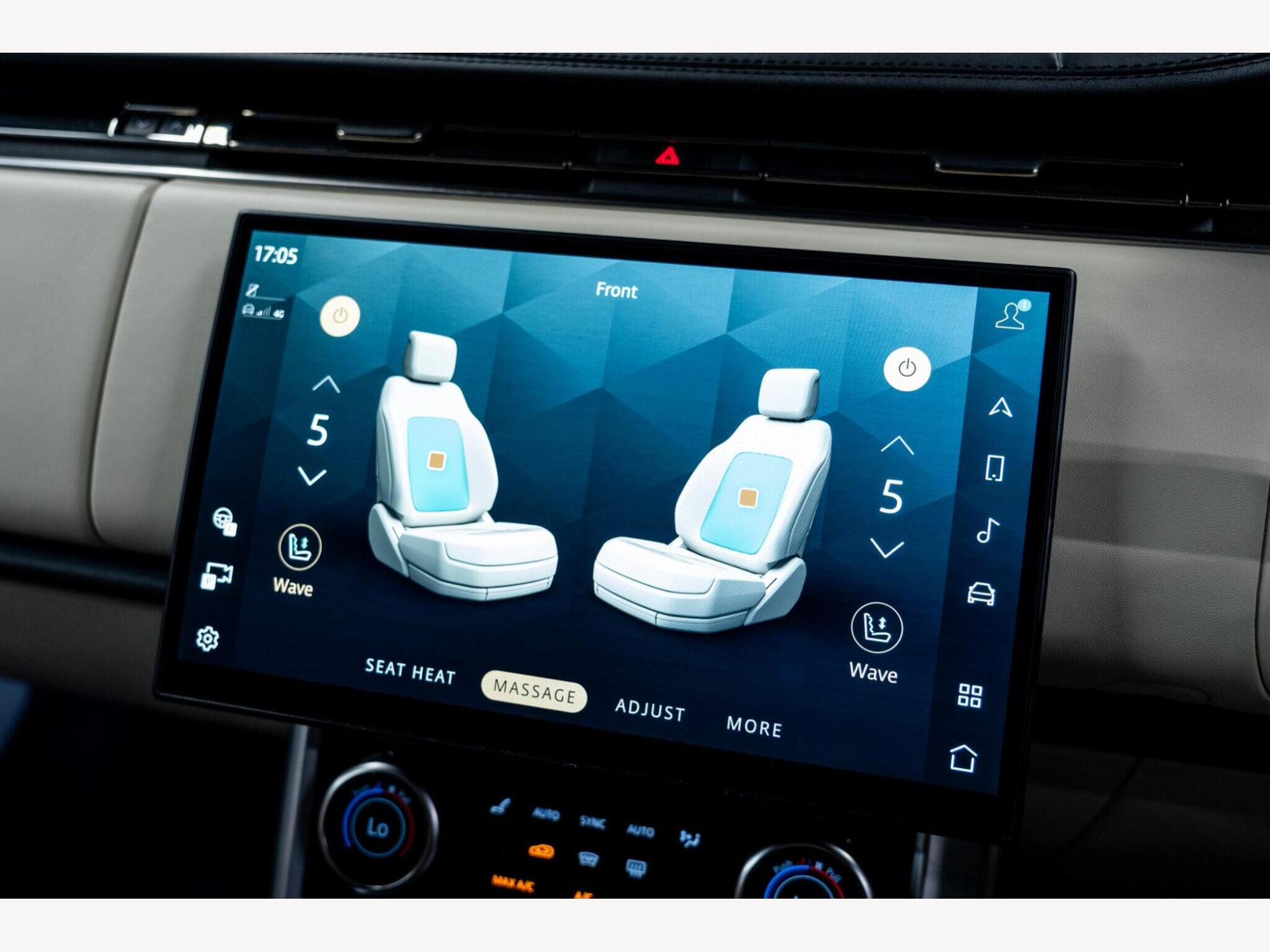 2023 Land Rover Range Rover image 33