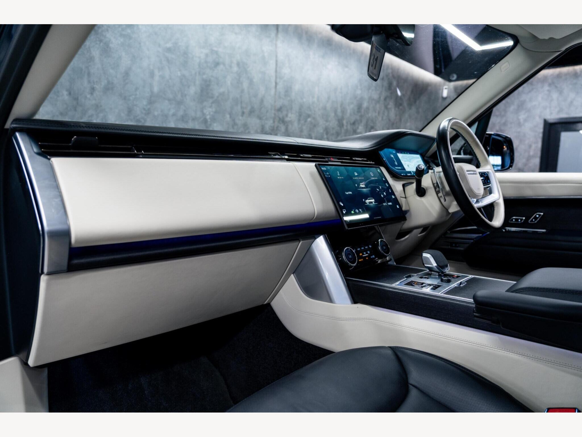 2023 Land Rover Range Rover image 62
