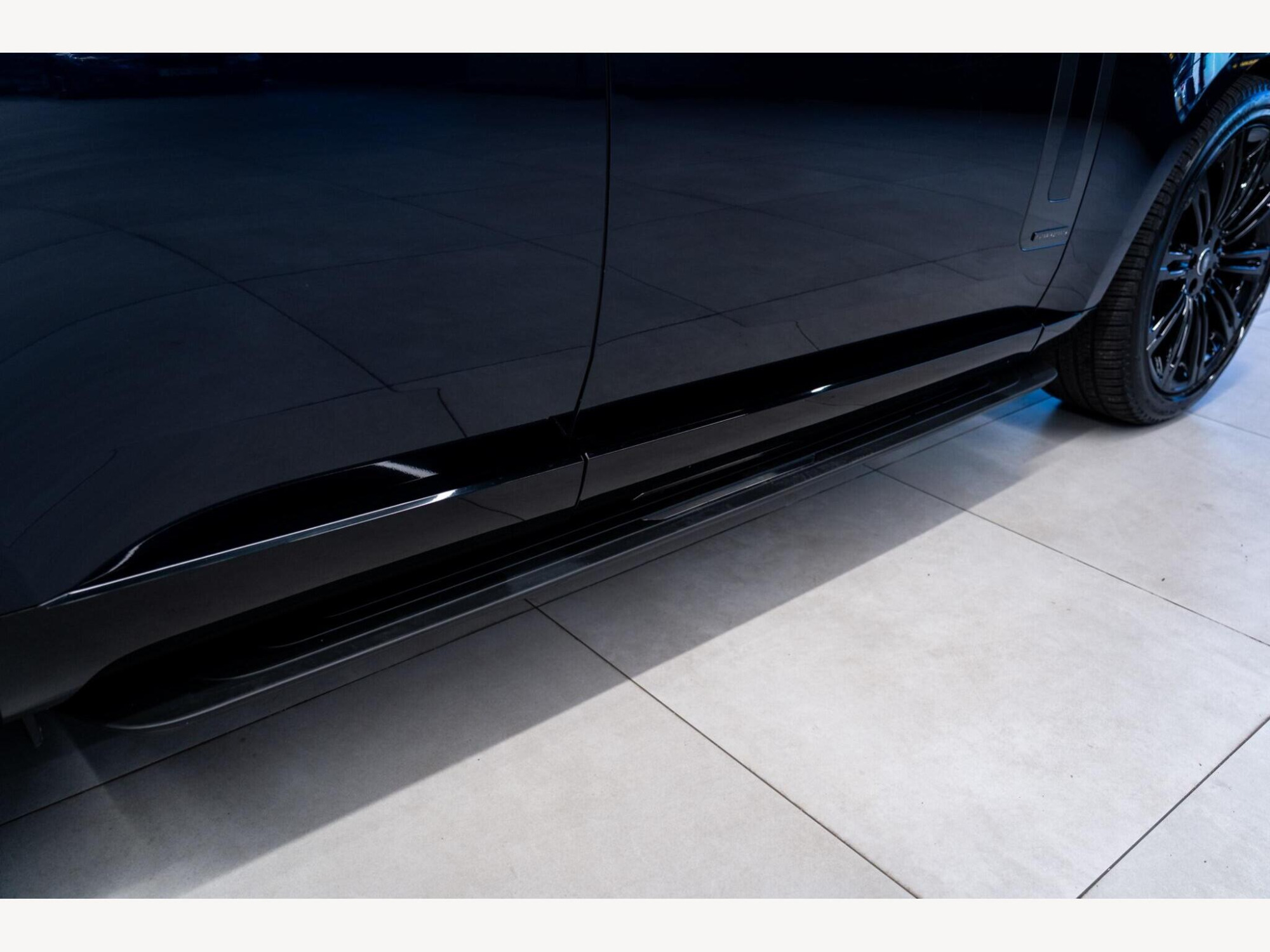 2023 Land Rover Range Rover image 13