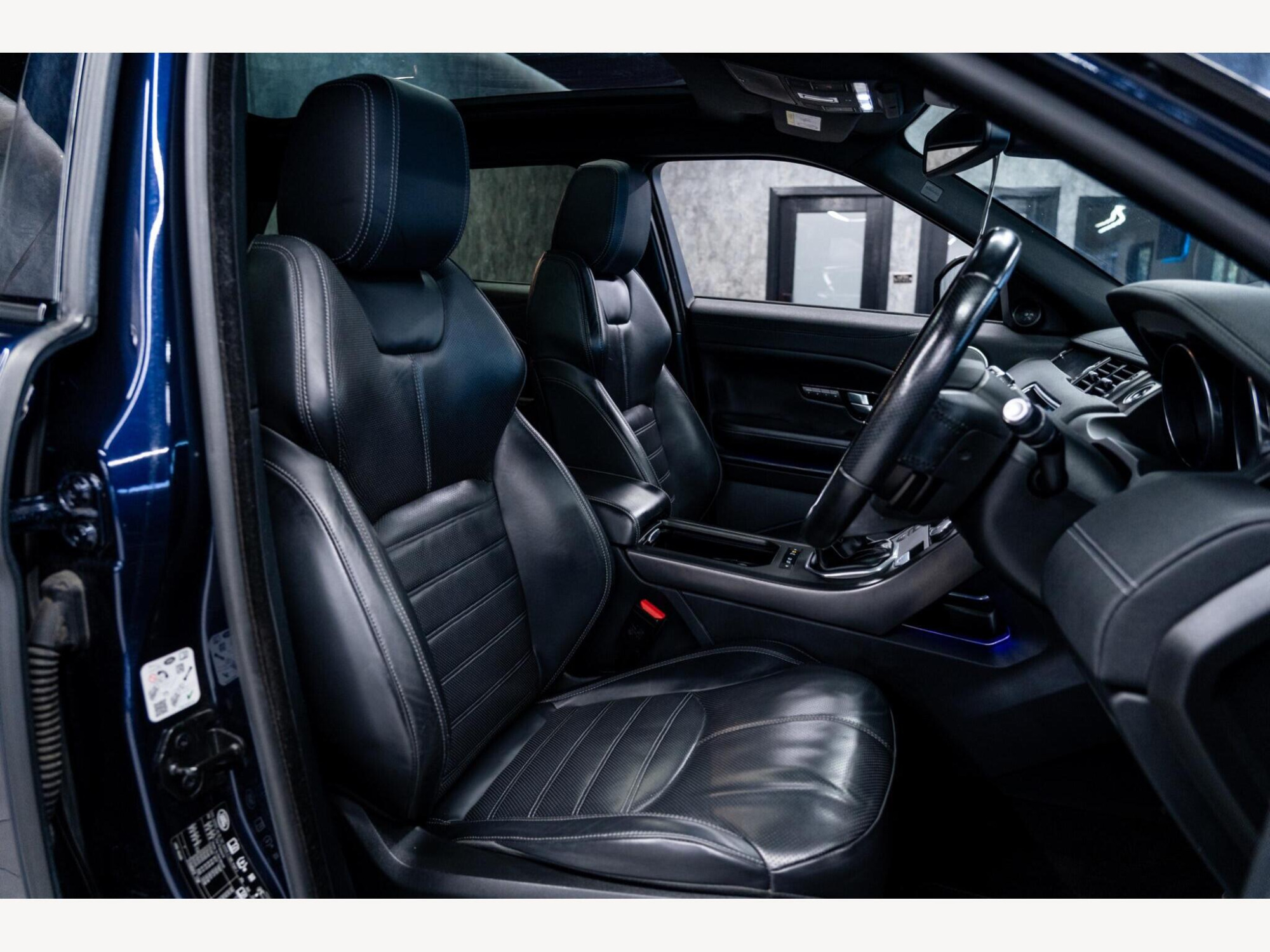 2018 Land Rover Range Rover Evoque image 44