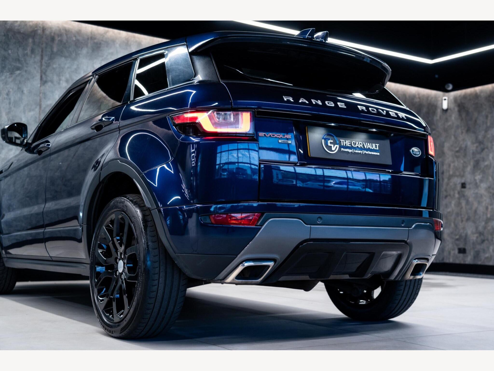 2018 Land Rover Range Rover Evoque image 11