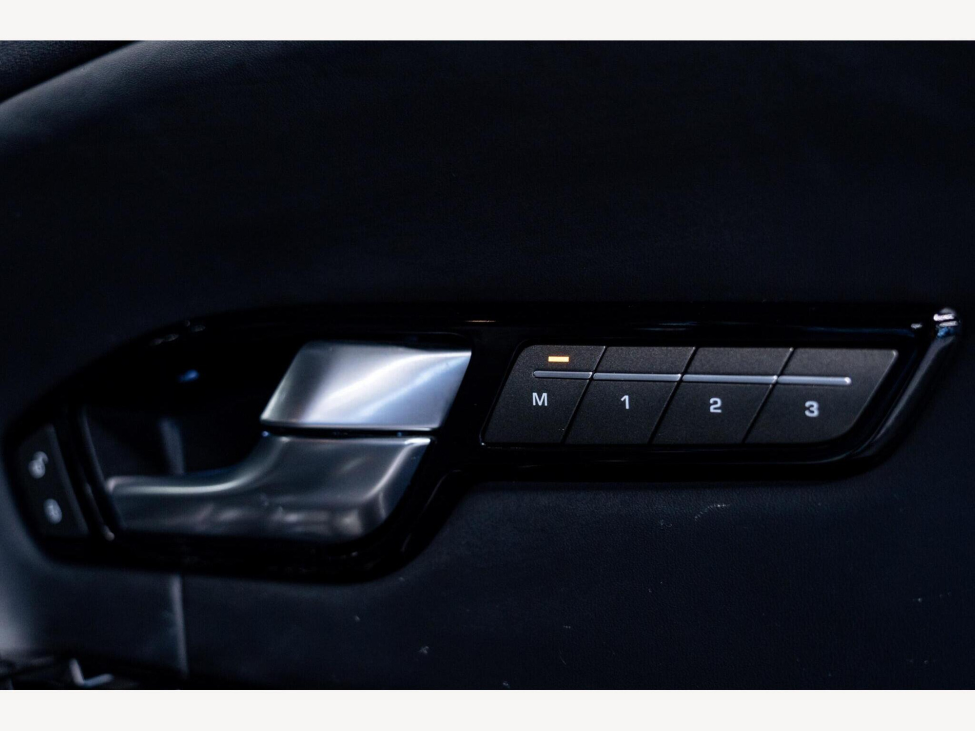 2018 Land Rover Range Rover Evoque image 40