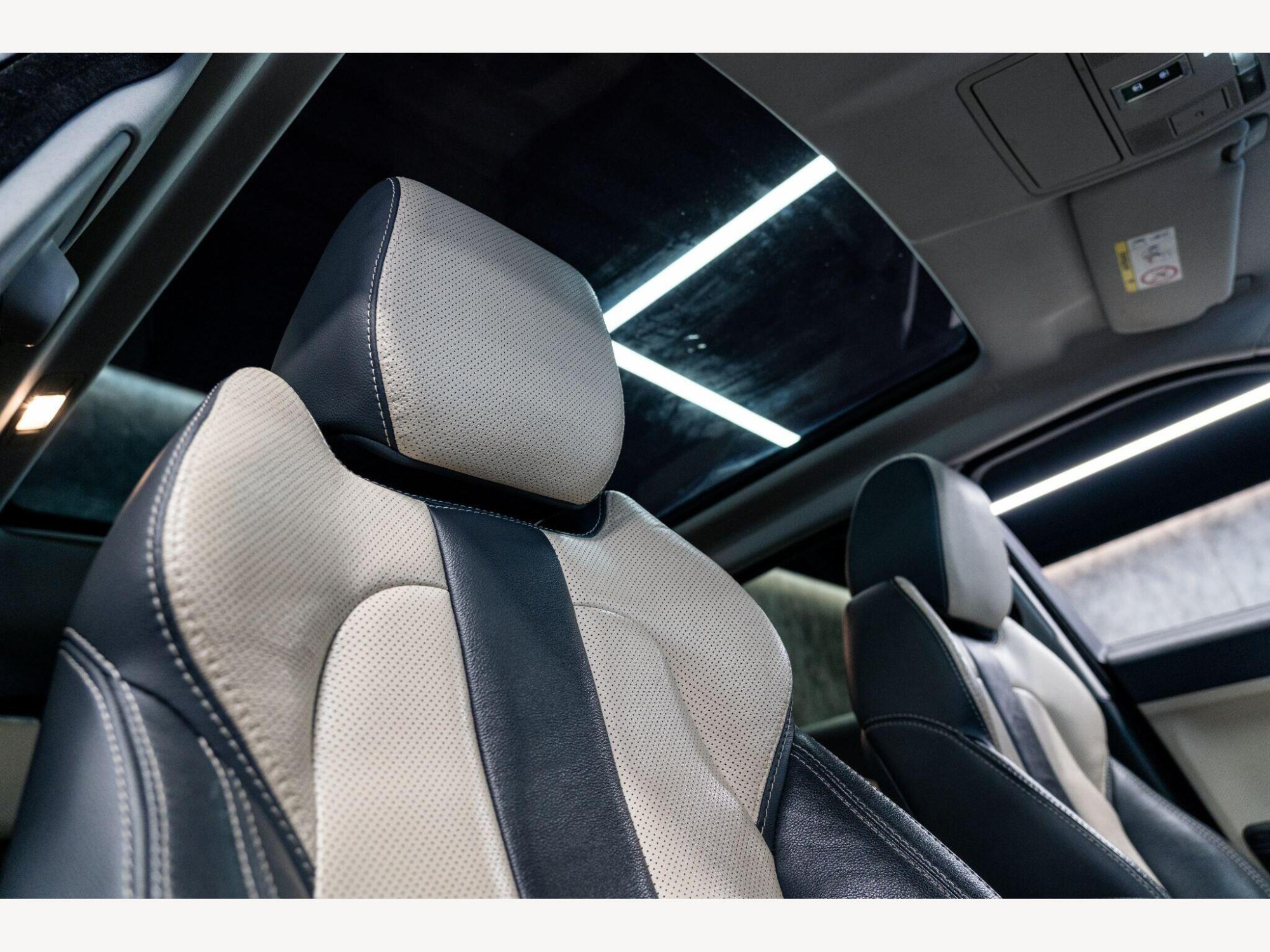 2015 Land Rover Range Rover Evoque image 34