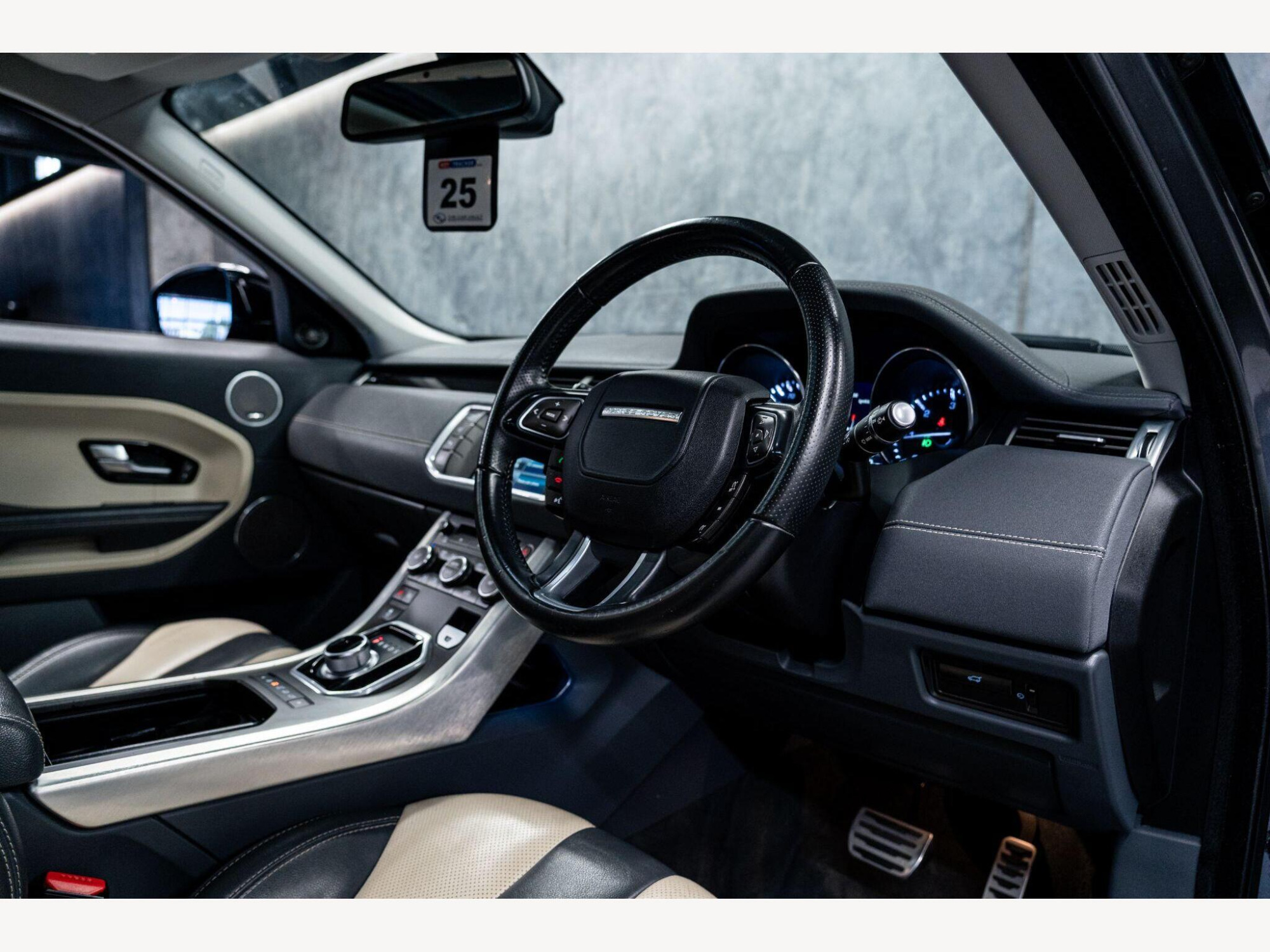 2015 Land Rover Range Rover Evoque image 14