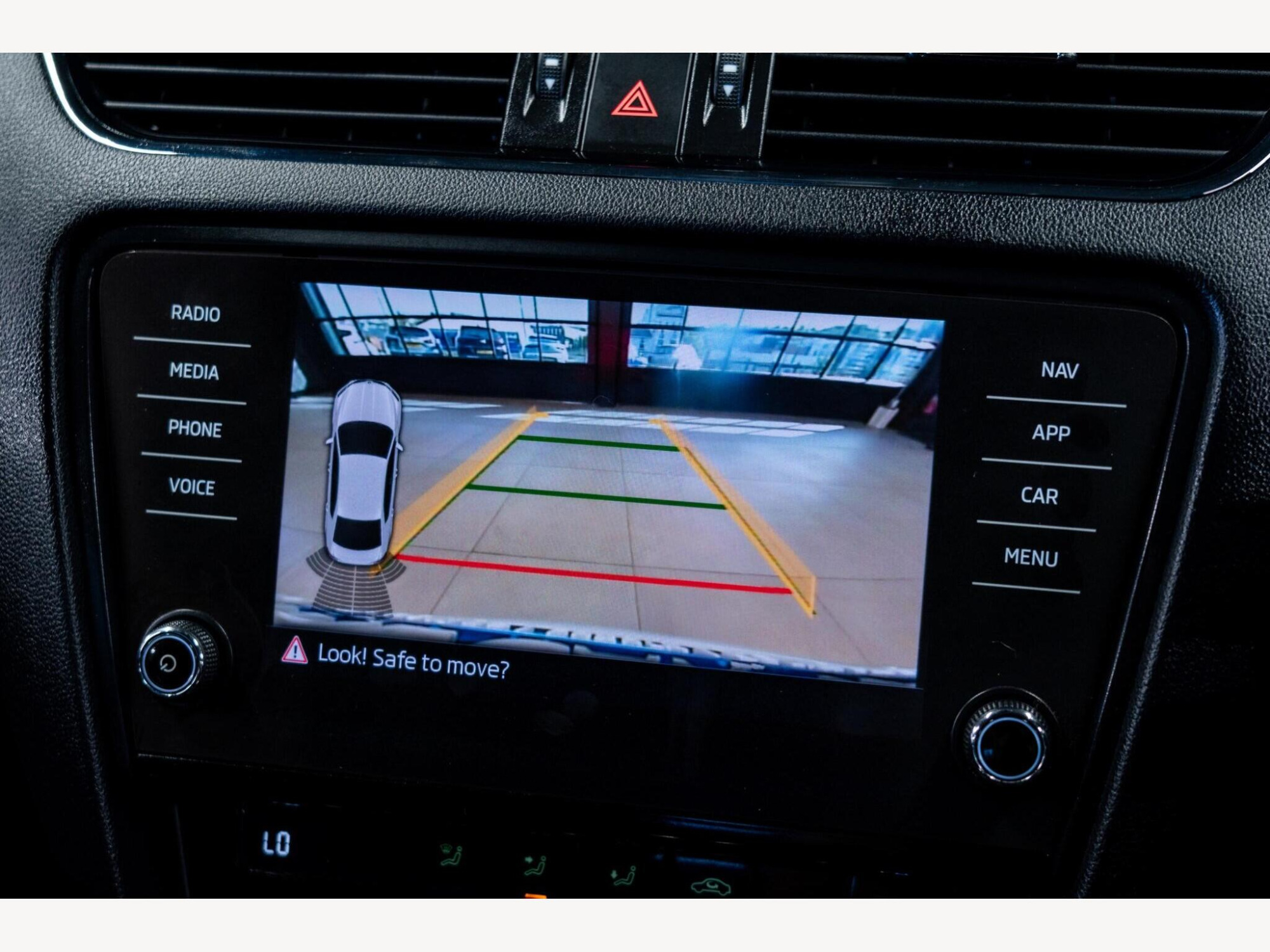 2017 Skoda Octavia image 19