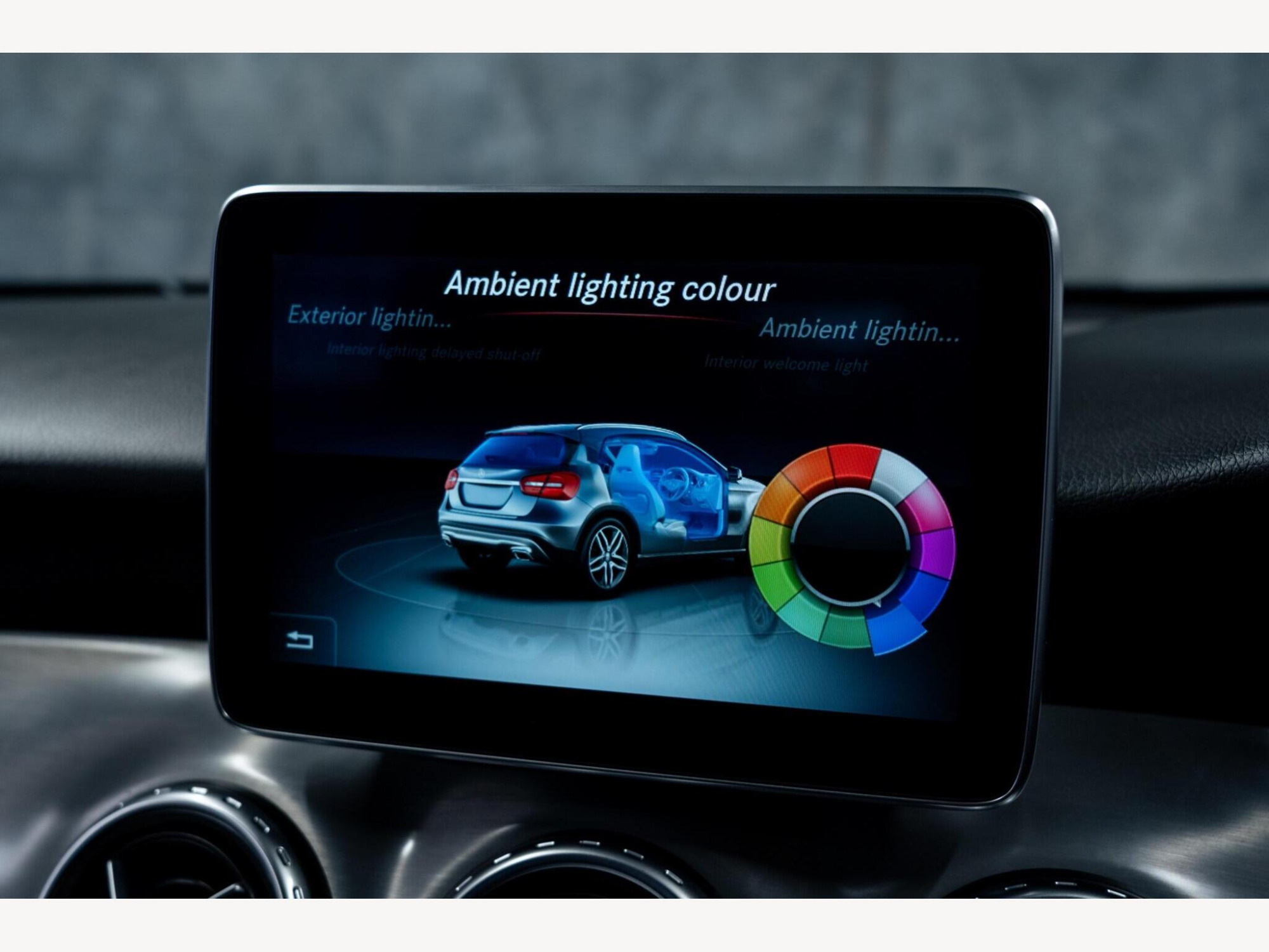 2016 Mercedes-Benz GLA image 27