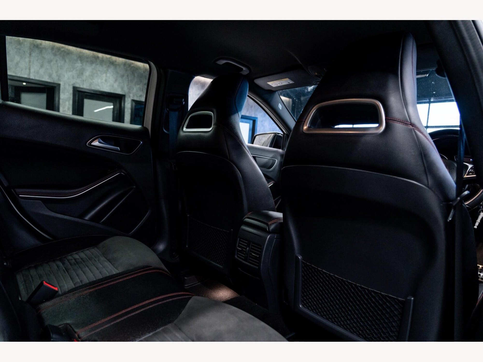 2016 Mercedes-Benz GLA image 40