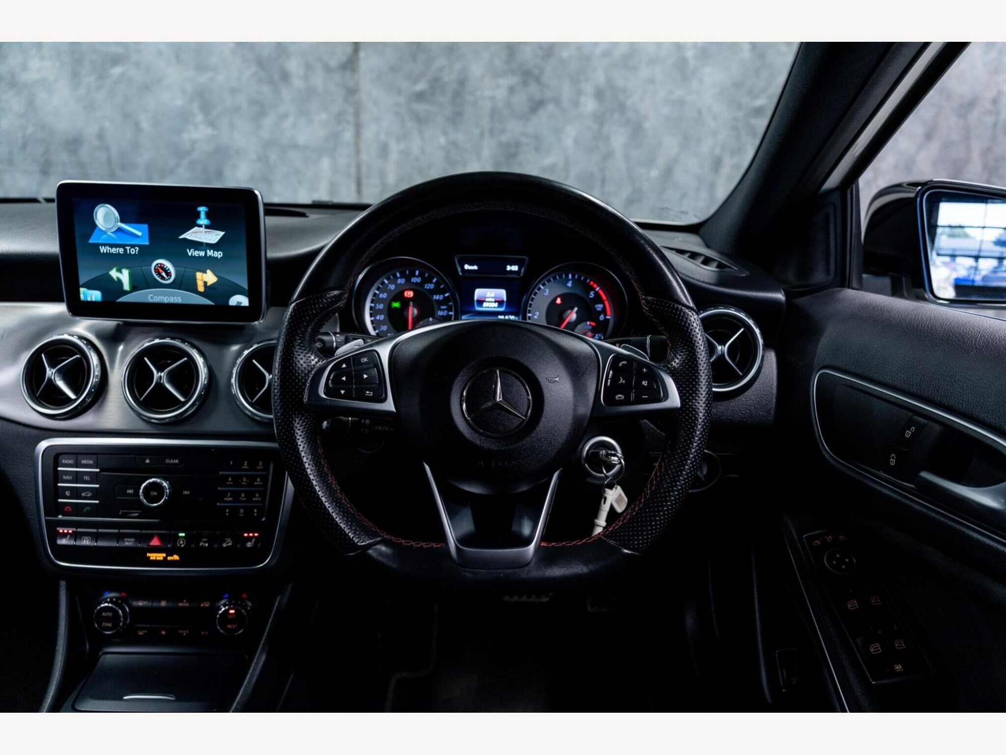 2016 Mercedes-Benz GLA image 16