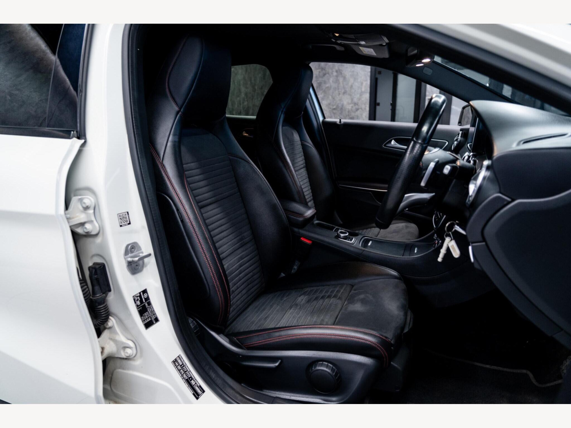 2016 Mercedes-Benz GLA image 39