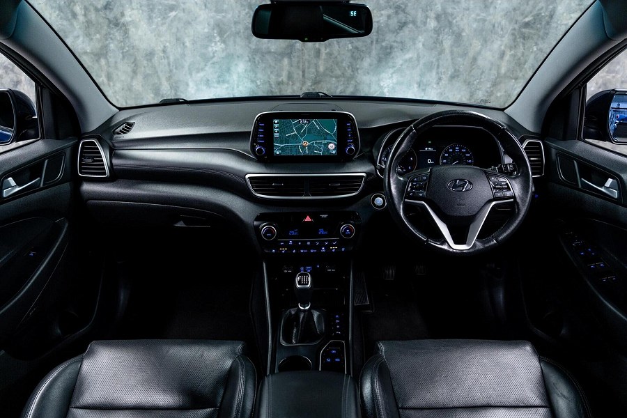 Hyundai TUCSON photo 2