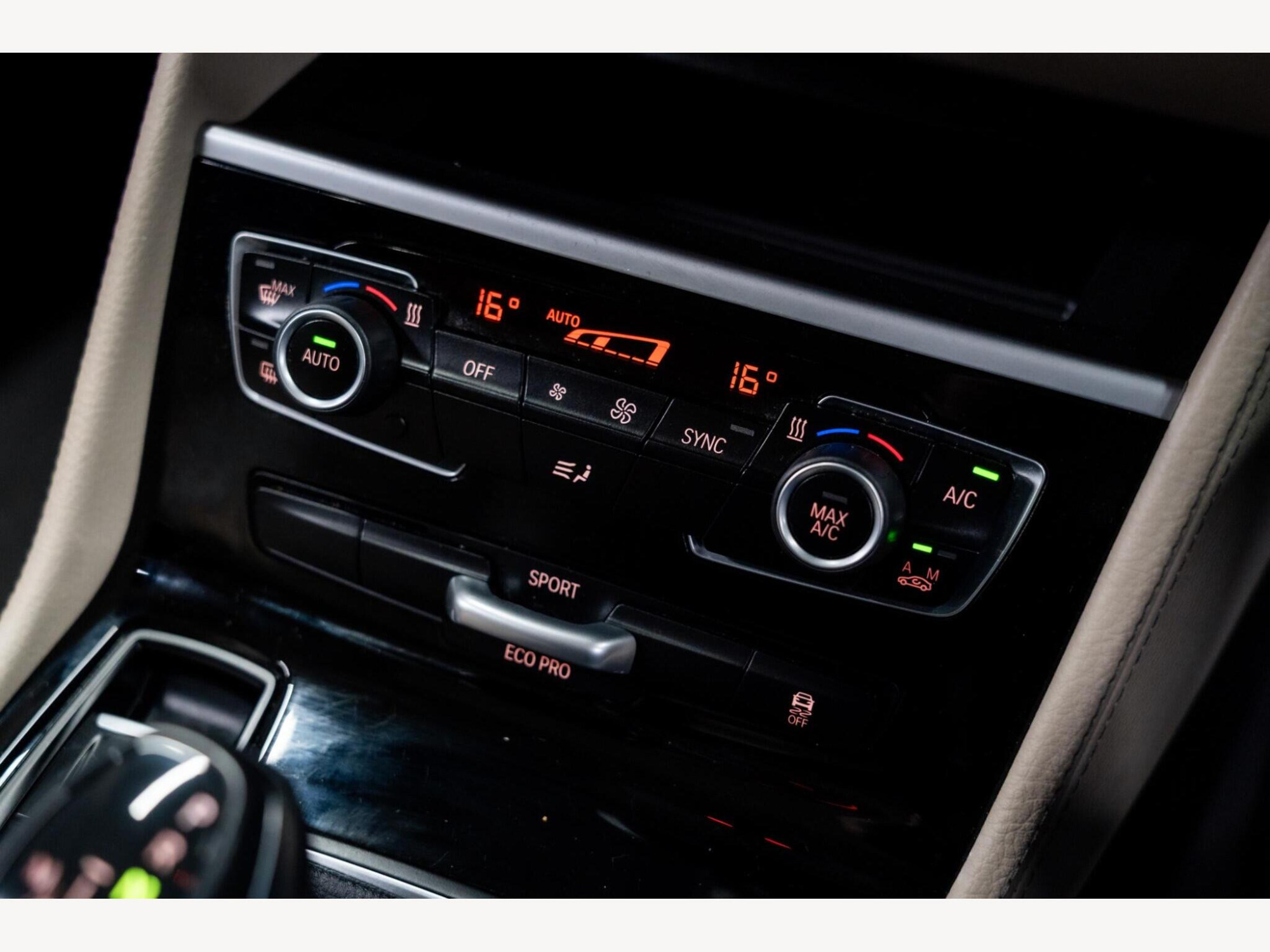 2015 BMW 2 Series Active Tourer image 35