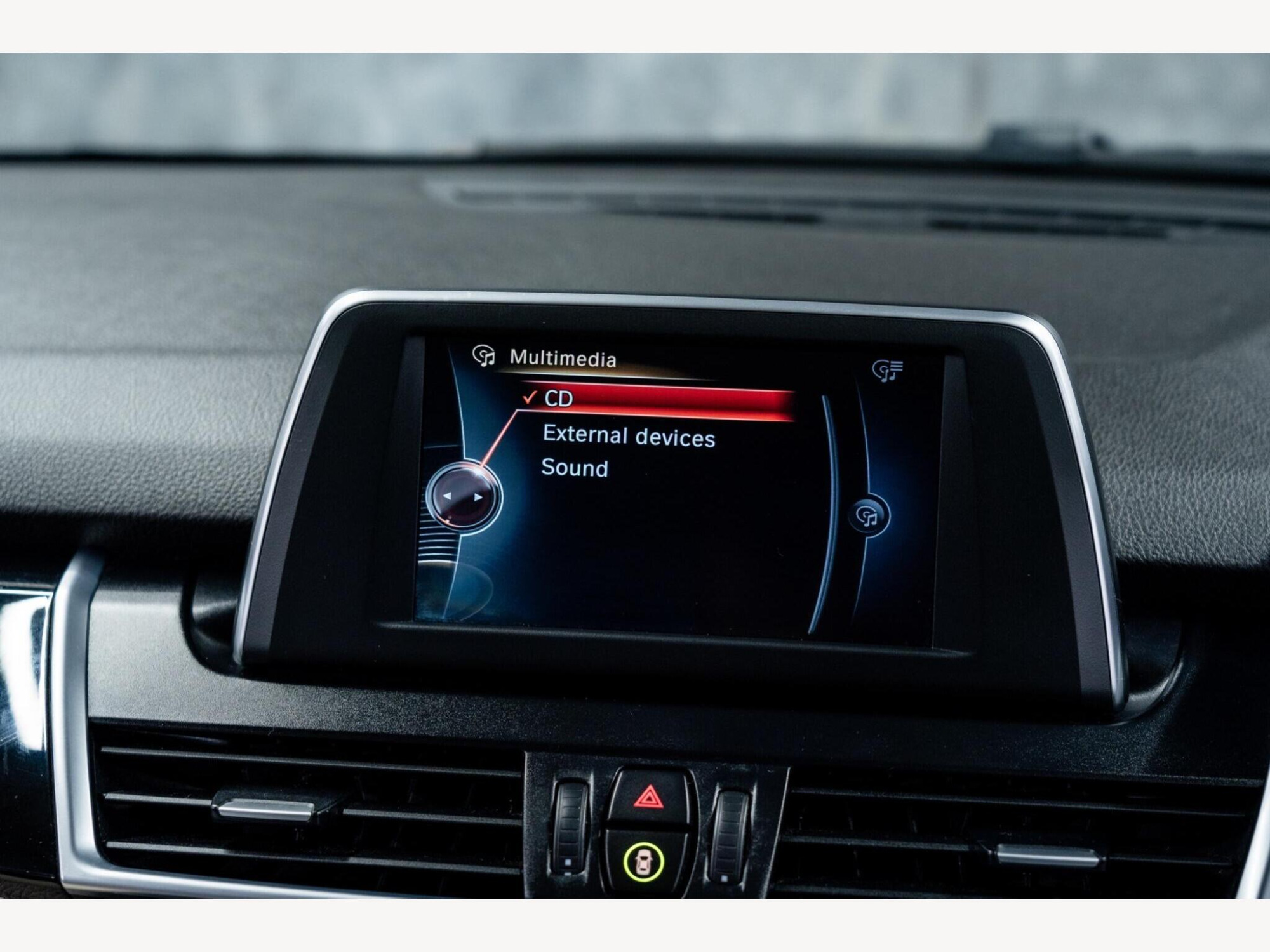 2015 BMW 2 Series Active Tourer image 32