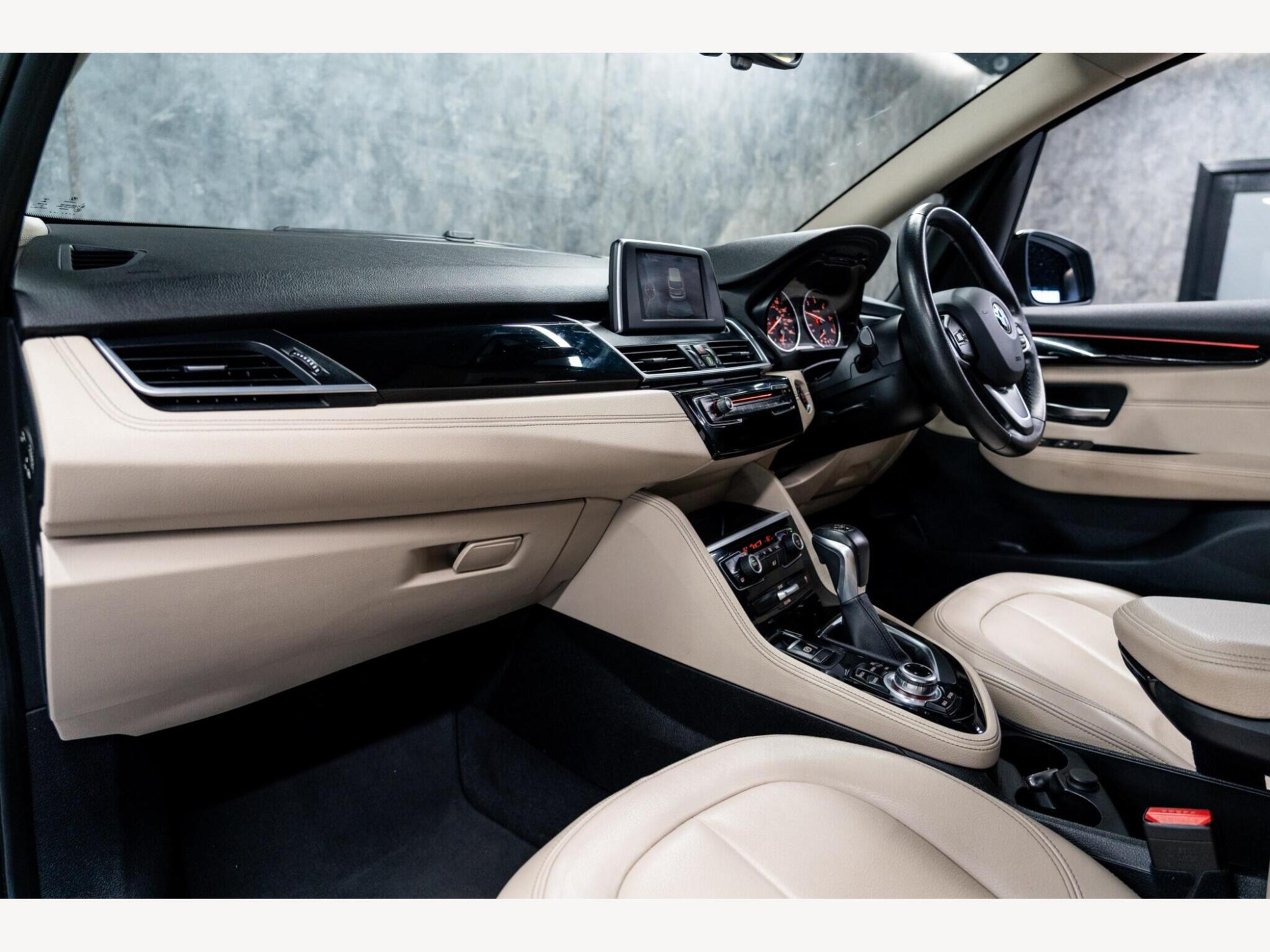 2015 BMW 2 Series Active Tourer image 37