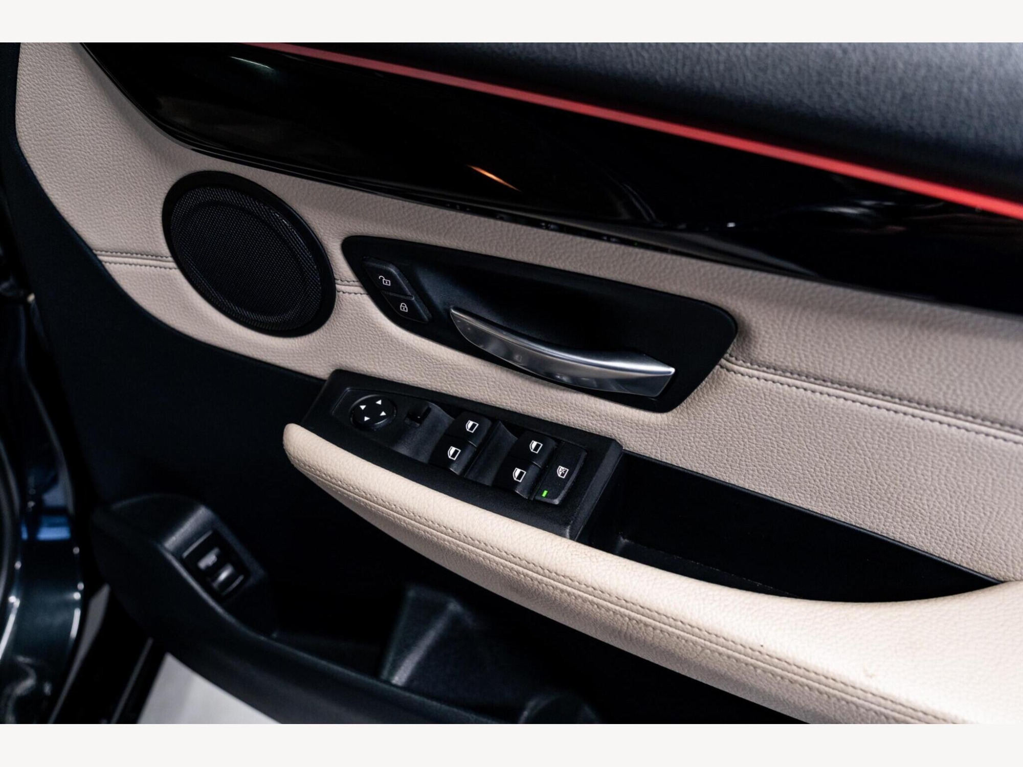 2015 BMW 2 Series Active Tourer image 36