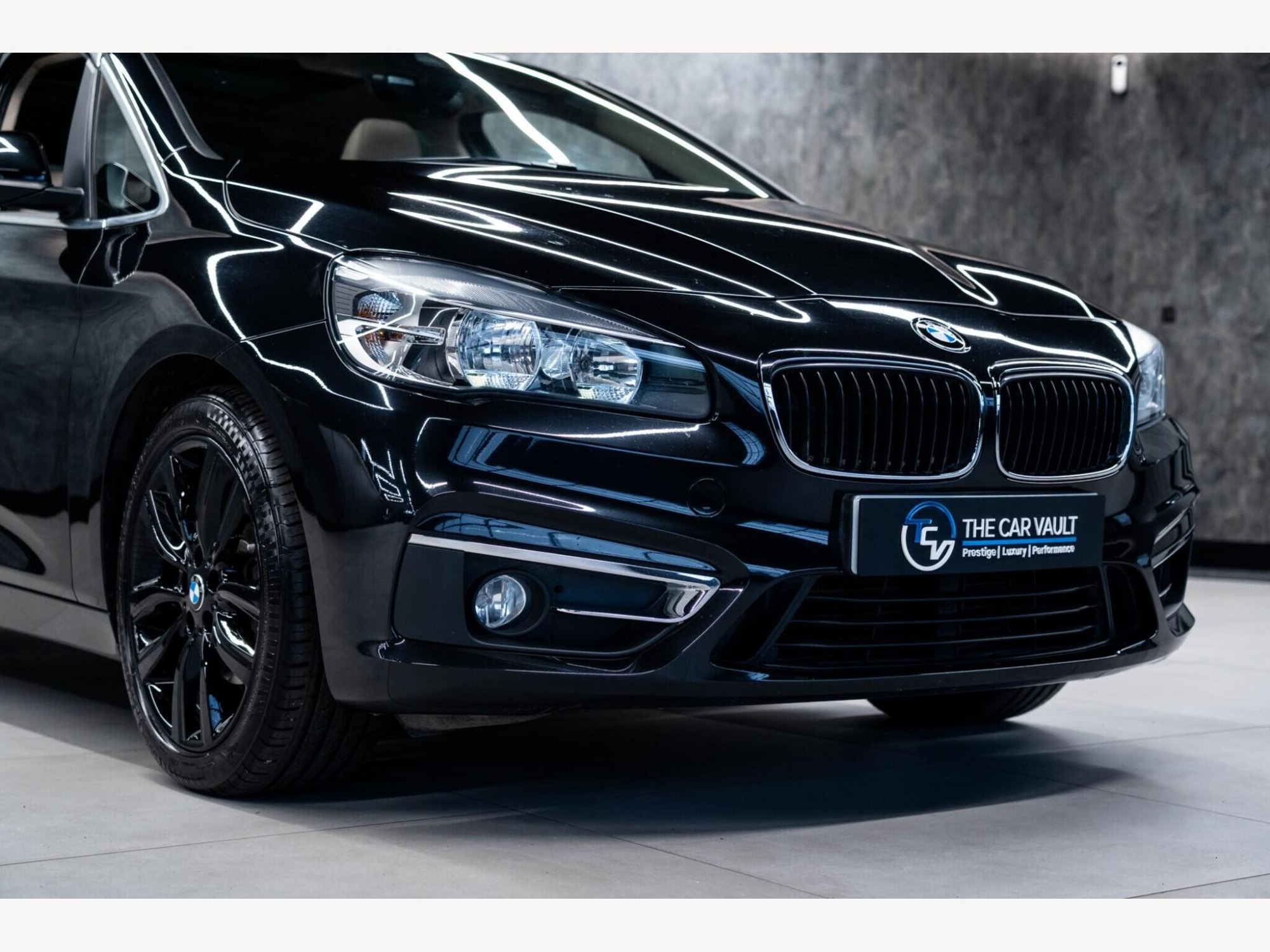 2015 BMW 2 Series Active Tourer image 10