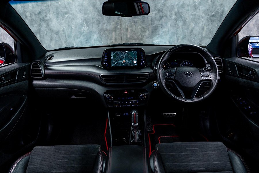 Hyundai TUCSON photo 2